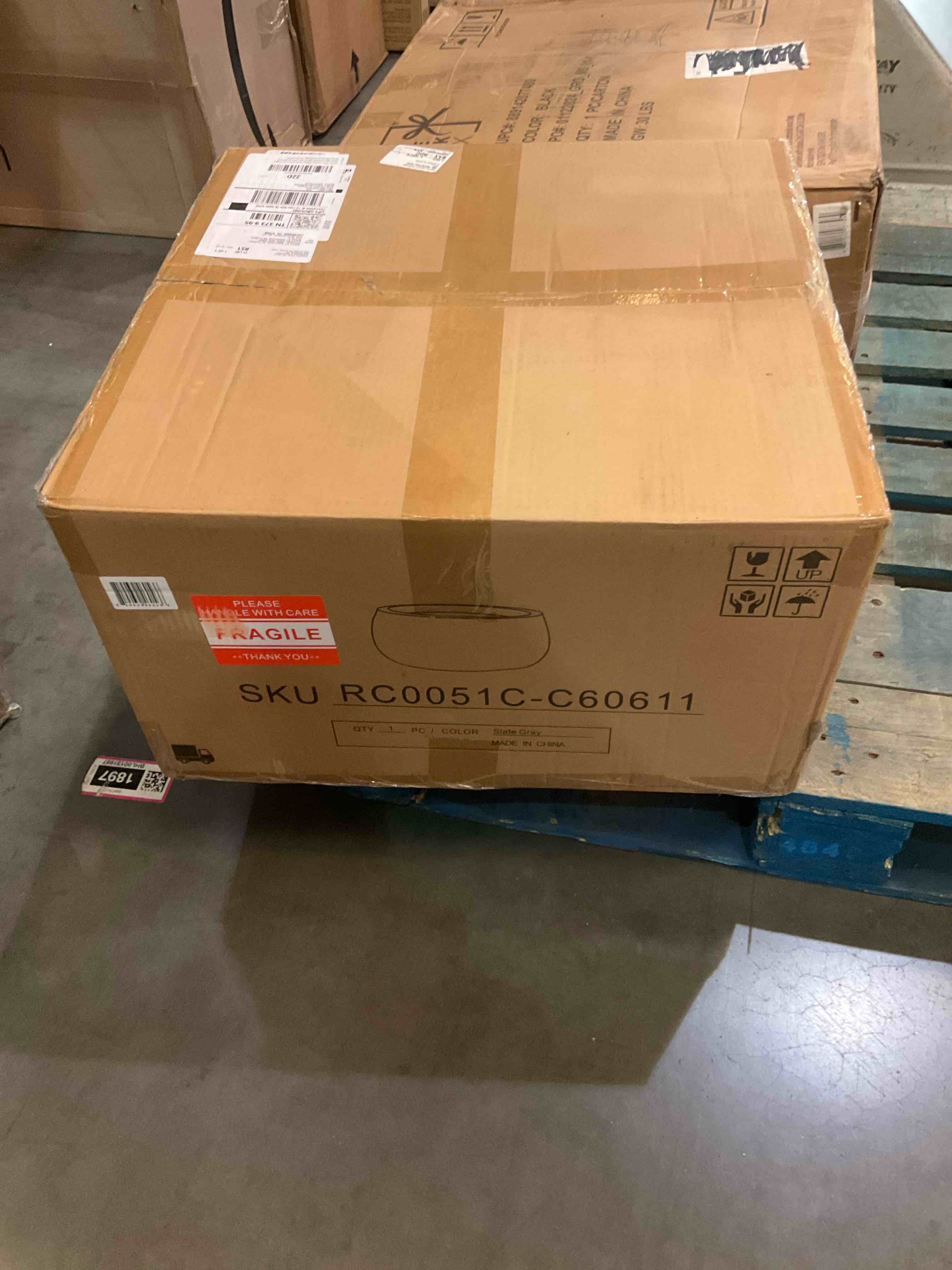 https://s3.amazonaws.com/lotting-images-prod/BargainHunt/EXS01007218_1717701363986.jpeg