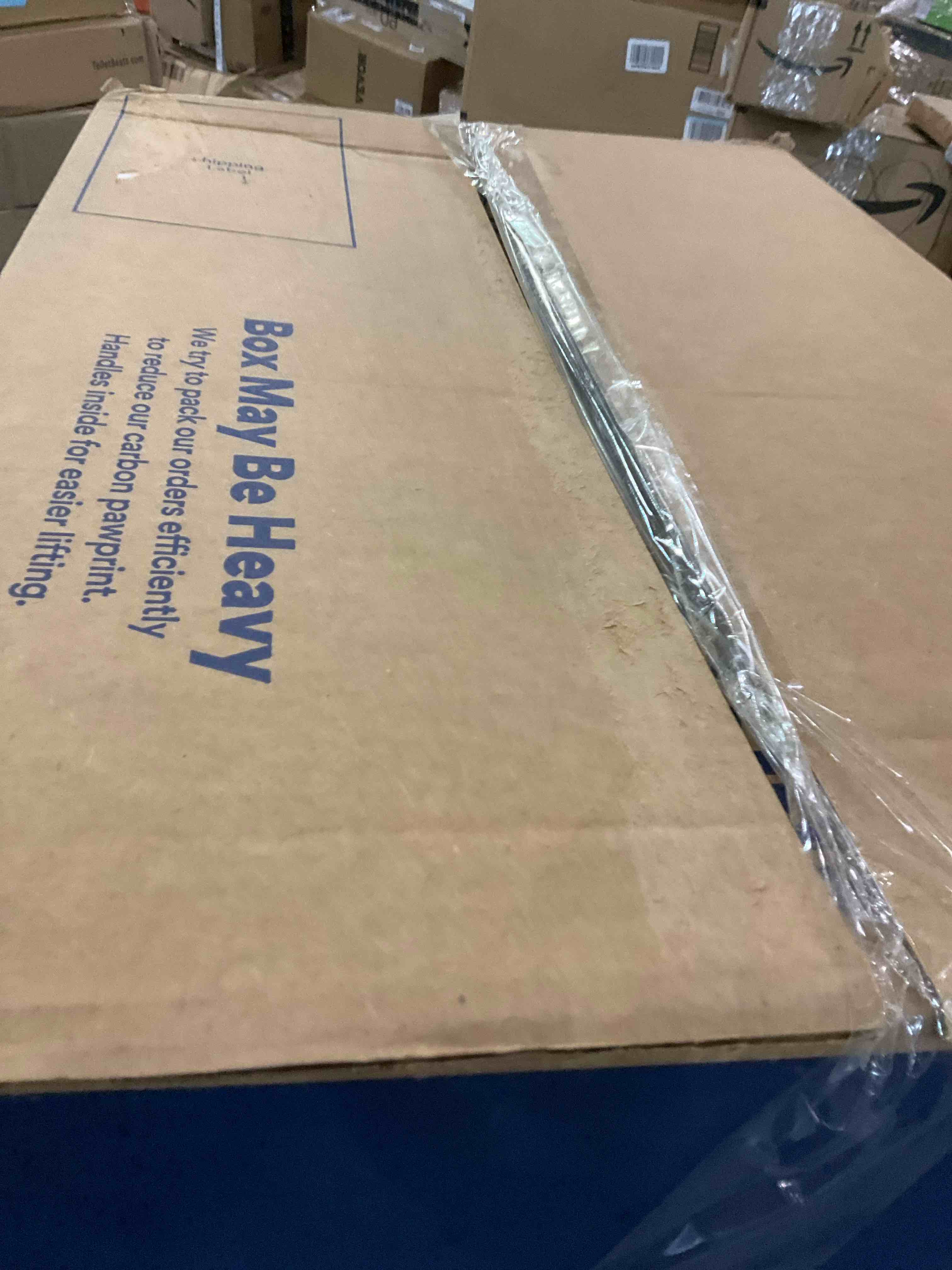 https://s3.amazonaws.com/lotting-images-prod/BargainHunt/EXS01007626_1707745470541.jpeg