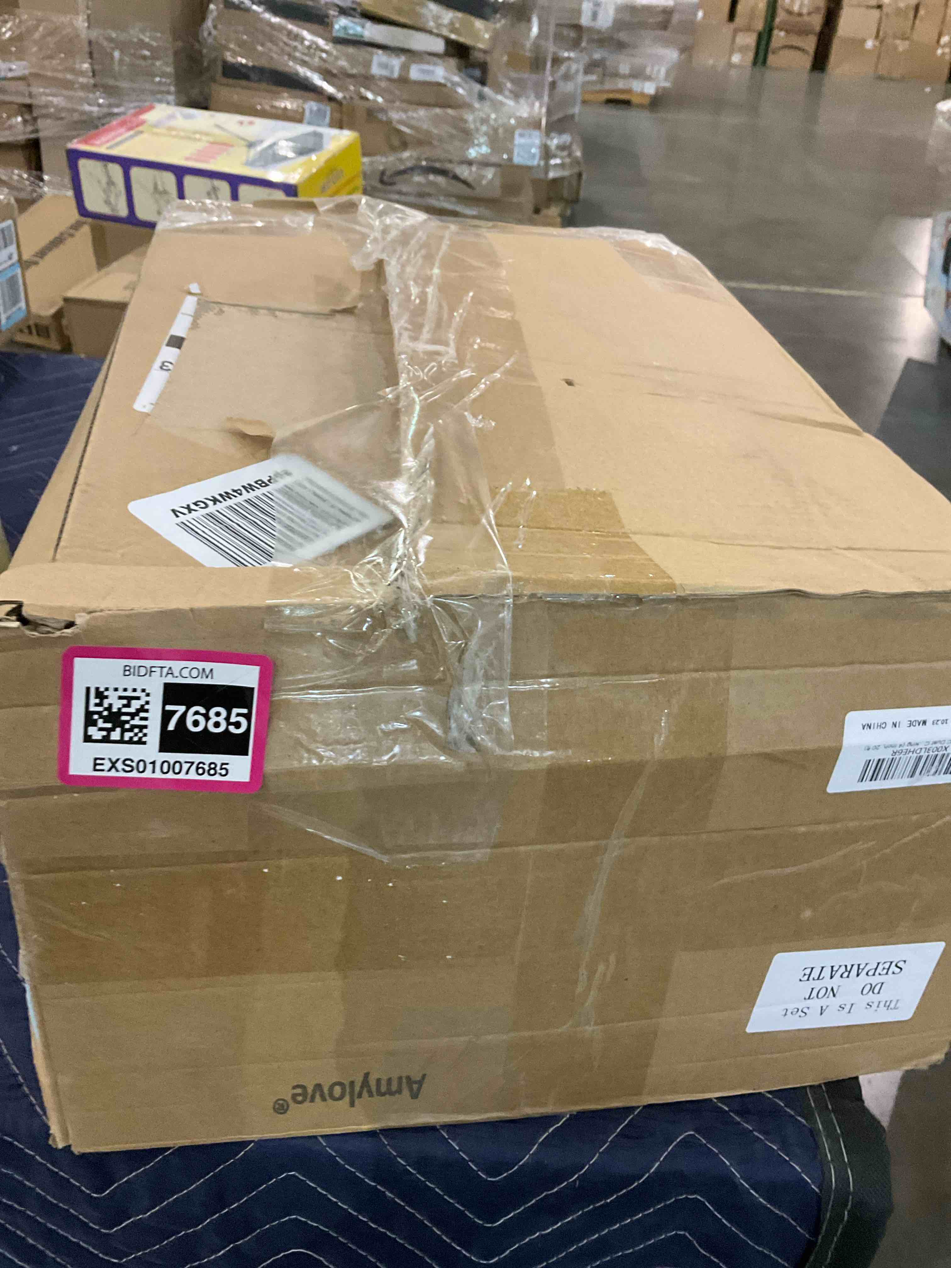 https://s3.amazonaws.com/lotting-images-prod/BargainHunt/EXS01007685_1707752217743.jpeg