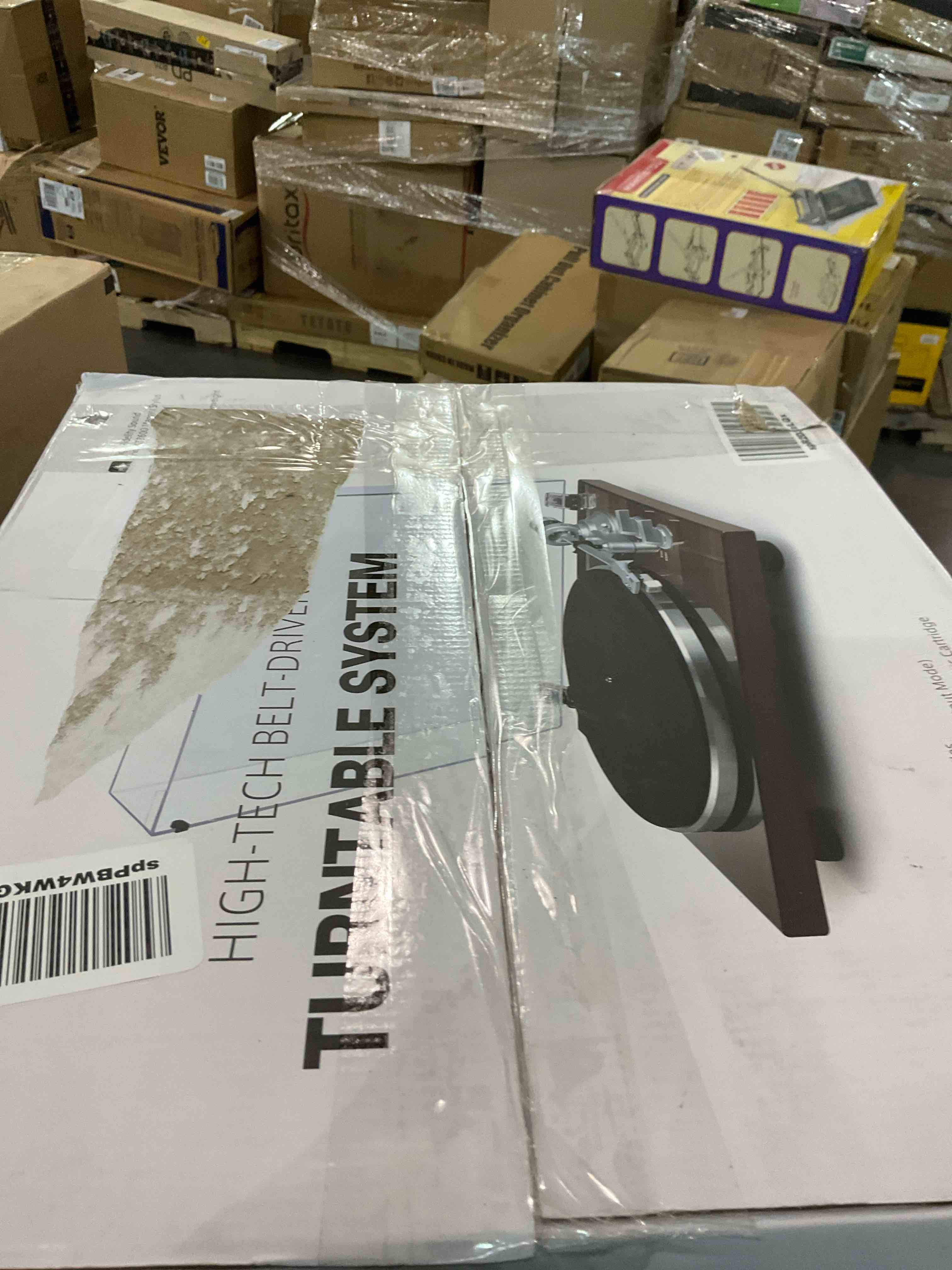 https://s3.amazonaws.com/lotting-images-prod/BargainHunt/EXS01007688_1707826669193.jpeg