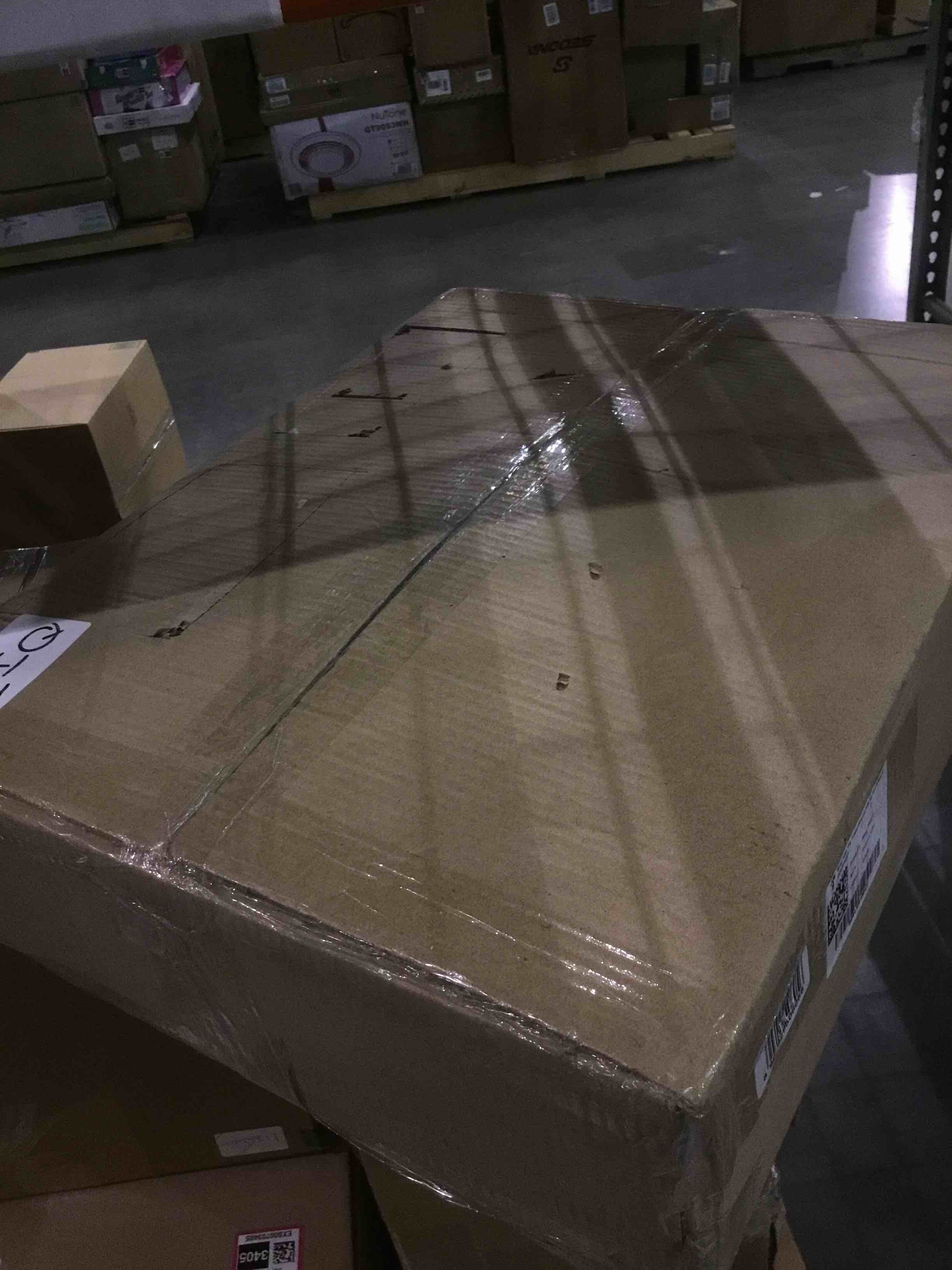 https://s3.amazonaws.com/lotting-images-prod/BargainHunt/EXS01008962_1708097705789.jpeg