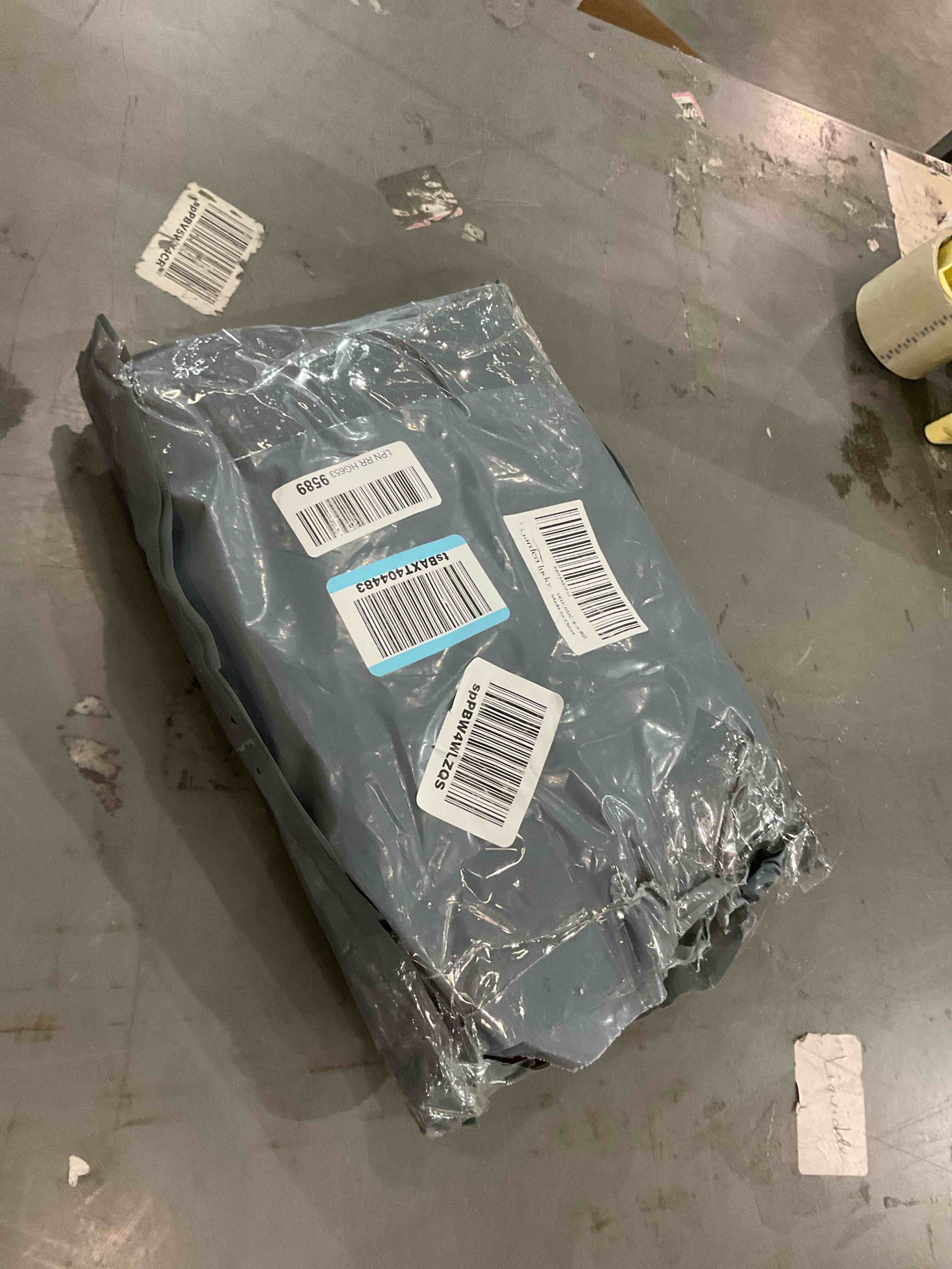 https://s3.amazonaws.com/lotting-images-prod/BargainHunt/EXS01009756_1708097676436.jpeg