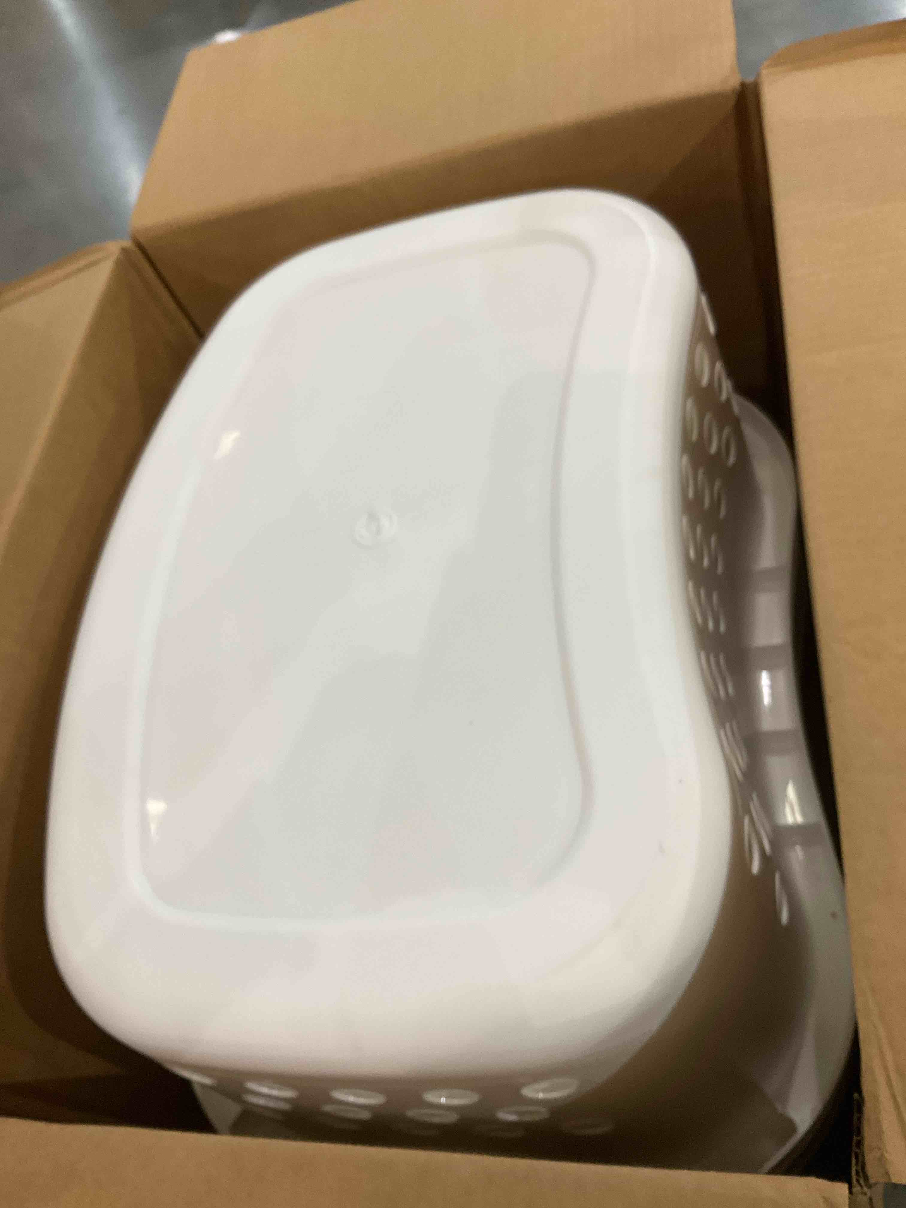 https://s3.amazonaws.com/lotting-images-prod/BargainHunt/EXS01009762_1708099136302.jpeg