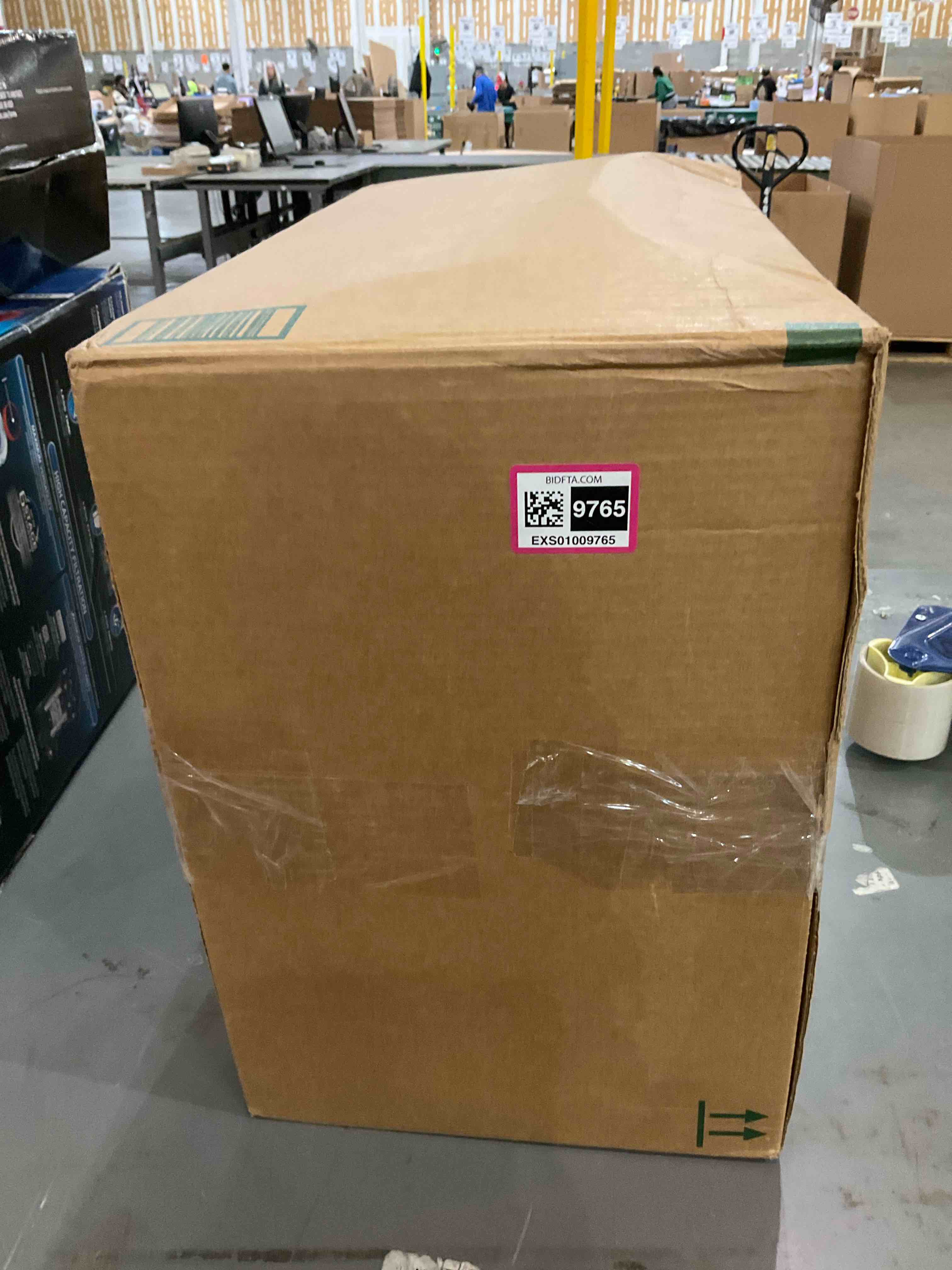 https://s3.amazonaws.com/lotting-images-prod/BargainHunt/EXS01009765_1708099840116.jpeg