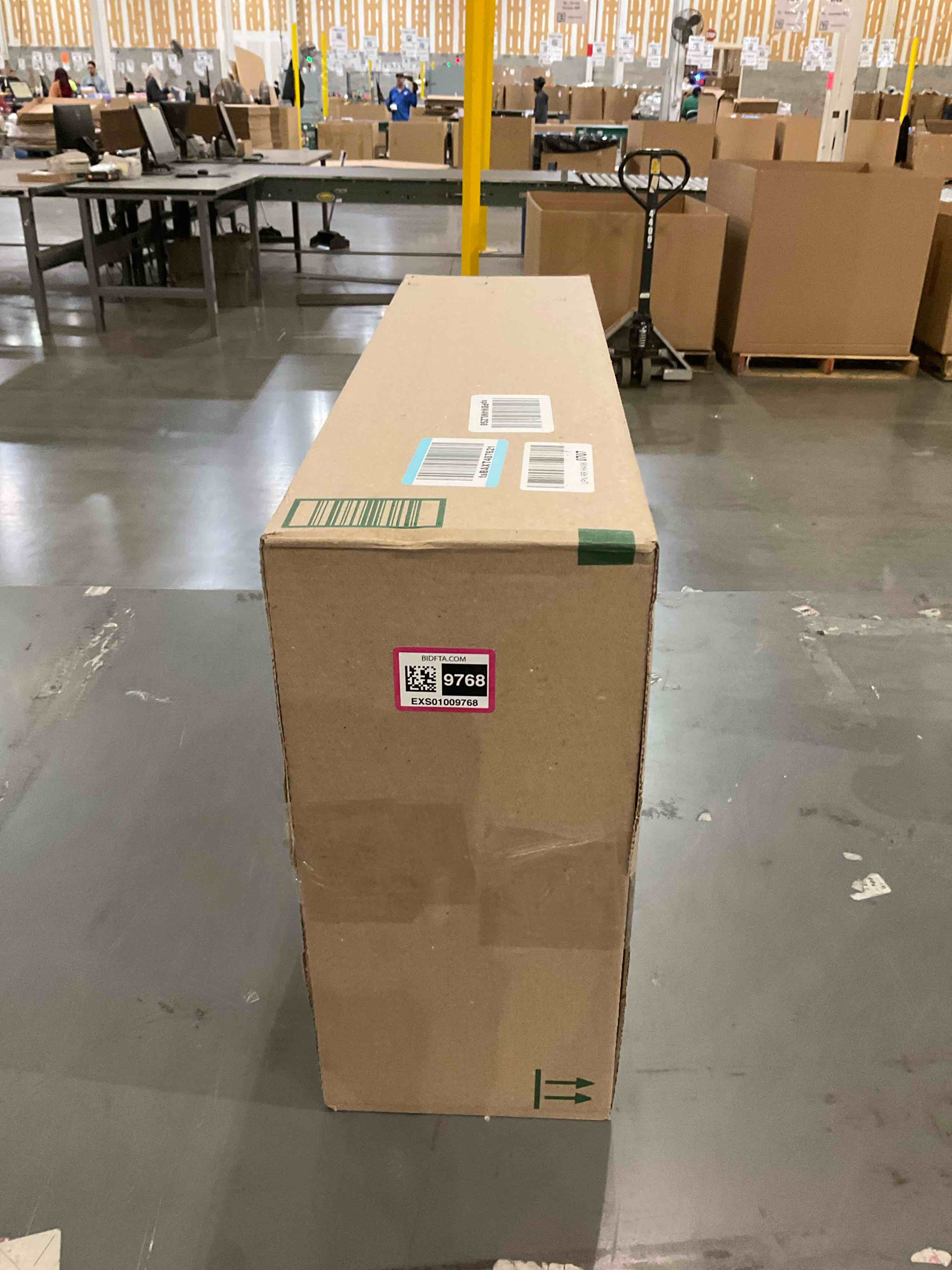https://s3.amazonaws.com/lotting-images-prod/BargainHunt/EXS01009768_1708100798197.jpeg