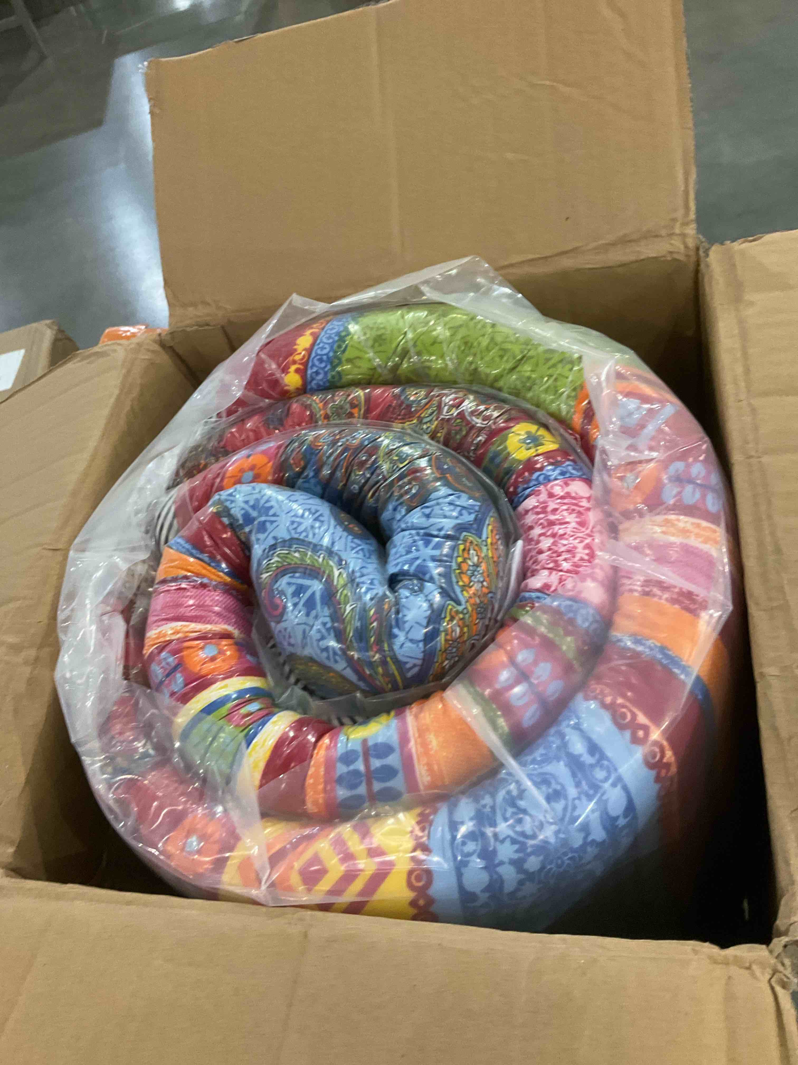 https://s3.amazonaws.com/lotting-images-prod/BargainHunt/EXS01009785_1708106341728.jpeg