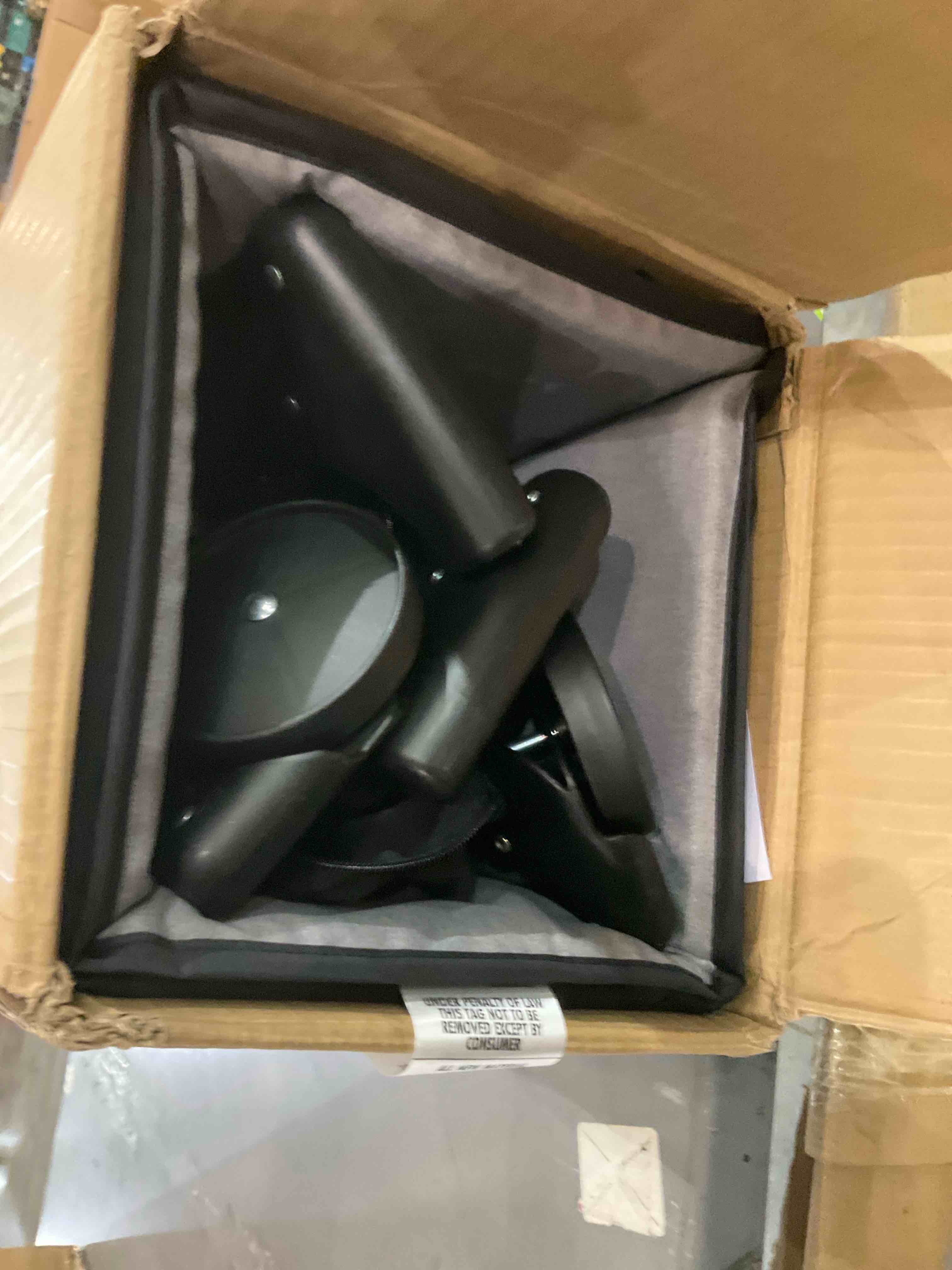 https://s3.amazonaws.com/lotting-images-prod/BargainHunt/EXS01009788_1708107102010.jpeg