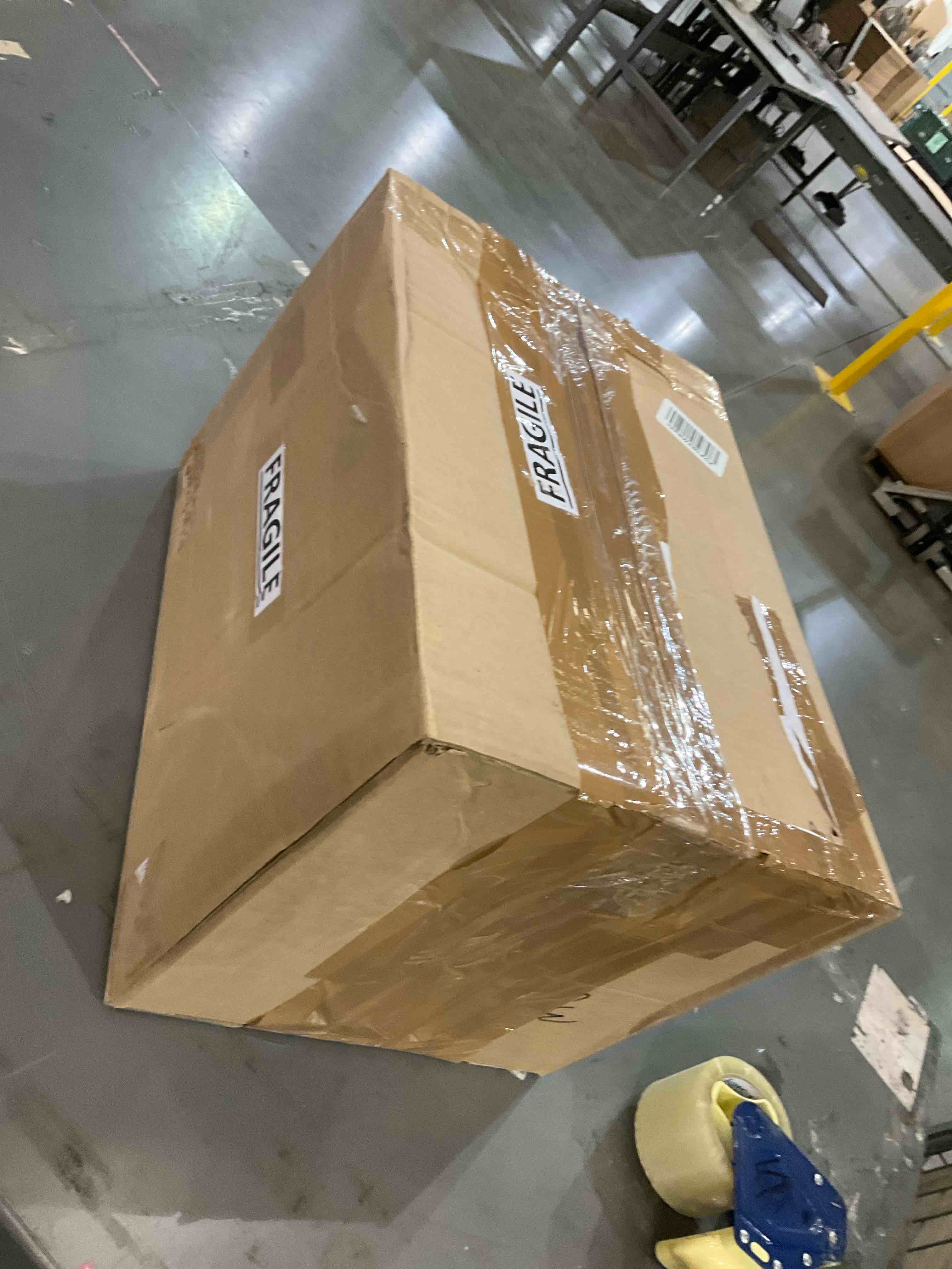 https://s3.amazonaws.com/lotting-images-prod/BargainHunt/EXS01009789_1708107214019.jpeg