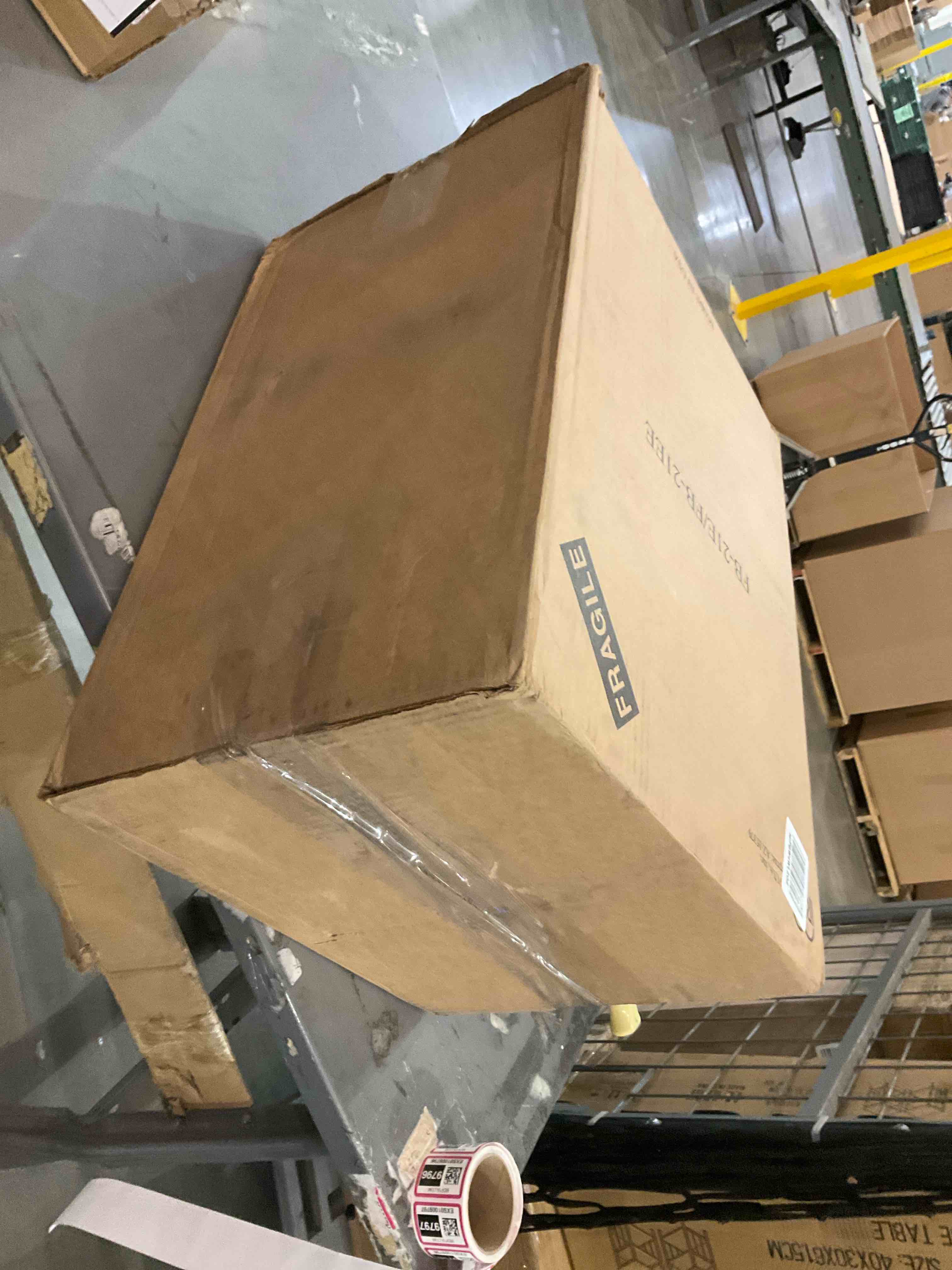 https://s3.amazonaws.com/lotting-images-prod/BargainHunt/EXS01009791_1708107509579.jpeg