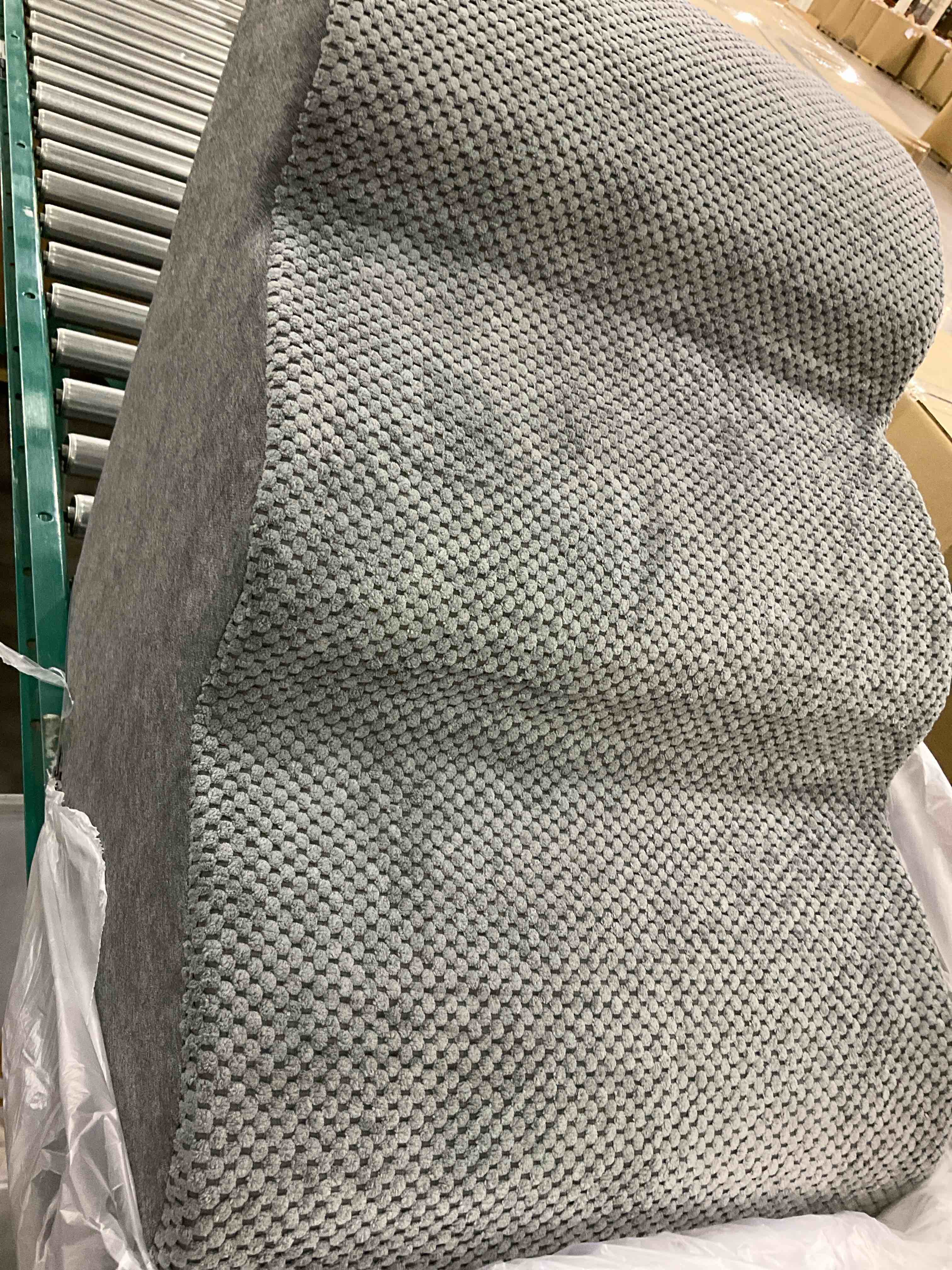 https://s3.amazonaws.com/lotting-images-prod/BargainHunt/EXS01010064_1708606654261.jpeg