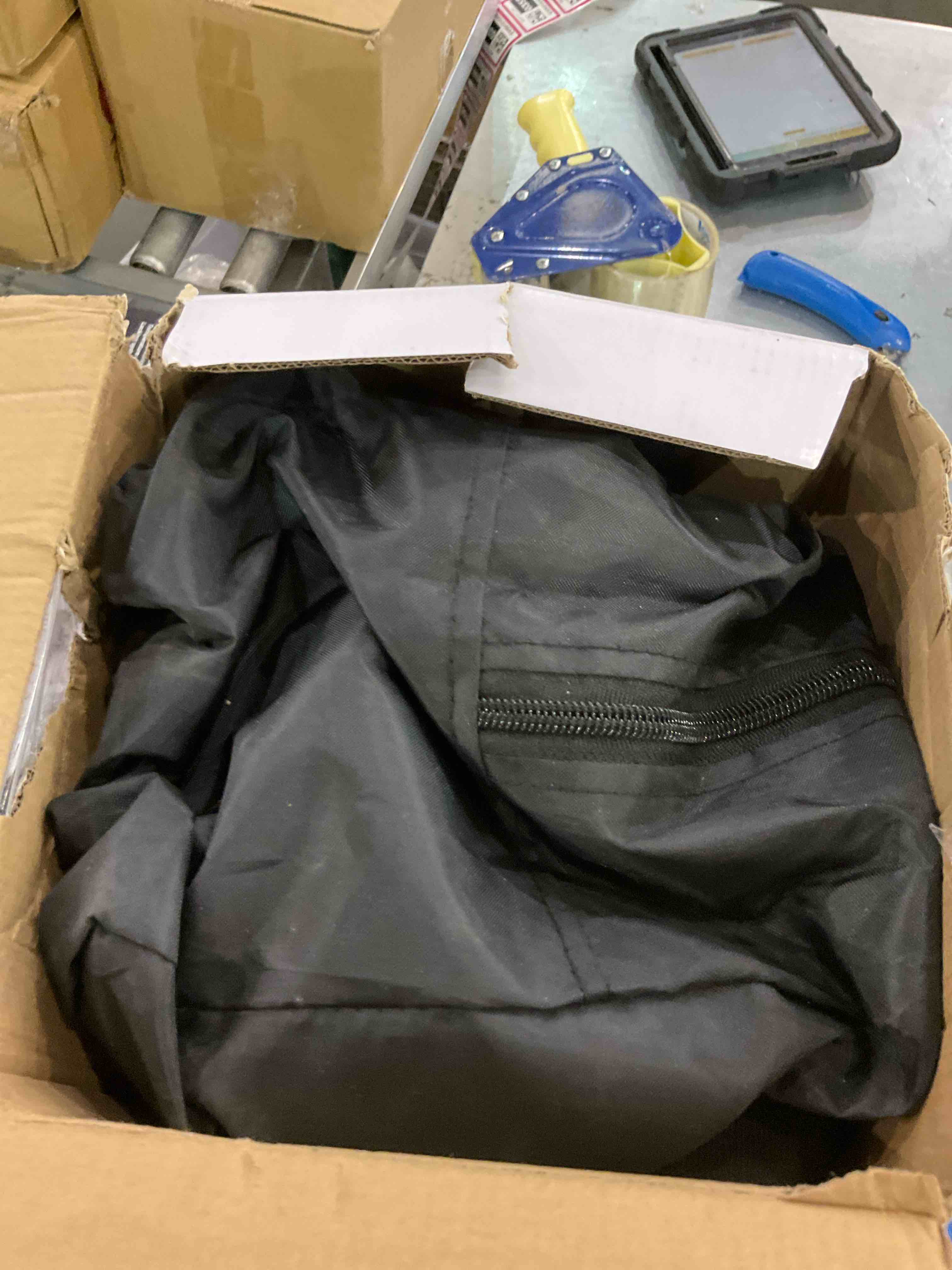 https://s3.amazonaws.com/lotting-images-prod/BargainHunt/EXS01010203_1710513952009.jpeg