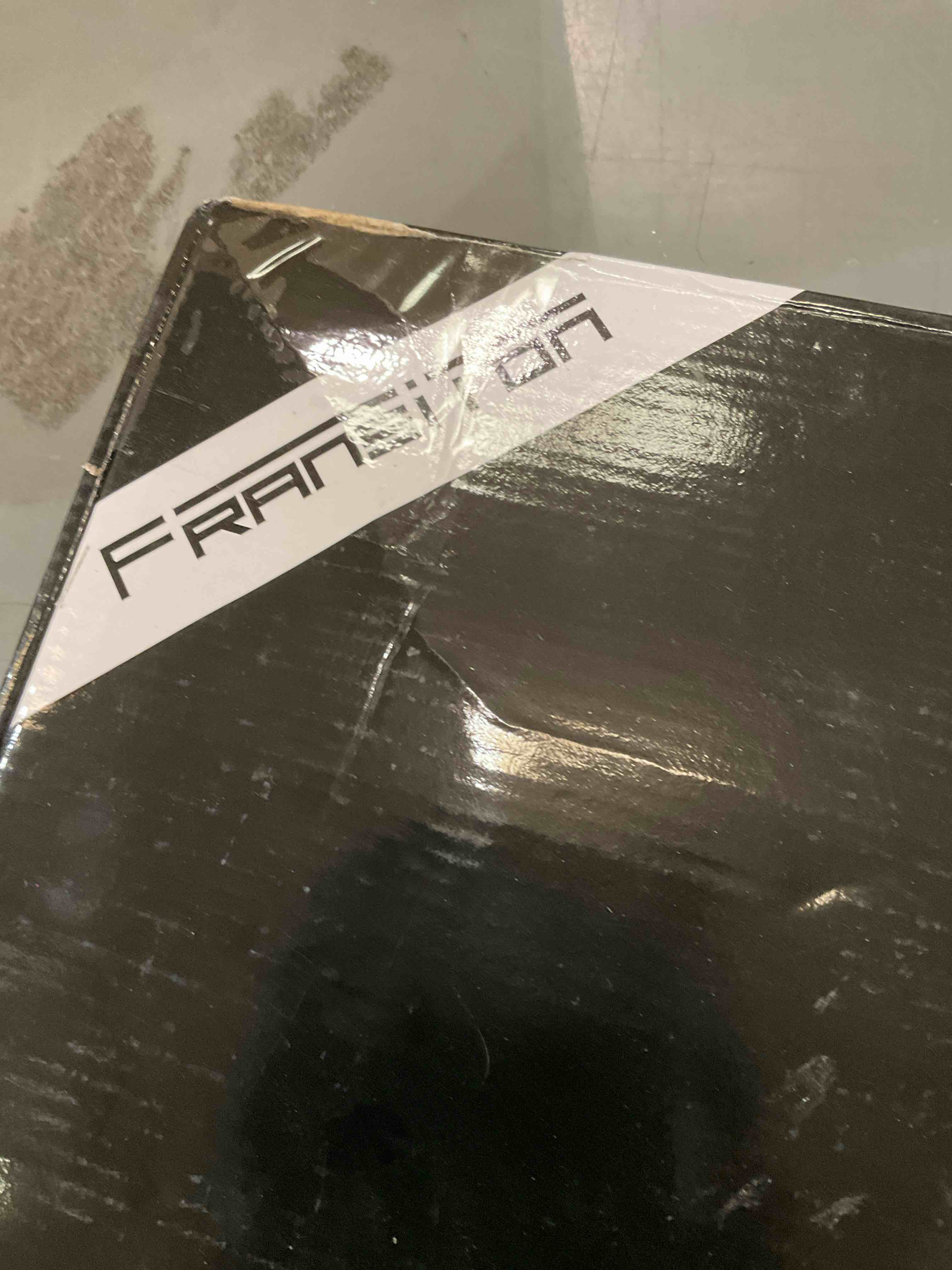 https://s3.amazonaws.com/lotting-images-prod/BargainHunt/EXS01010974_1710171812060.jpeg