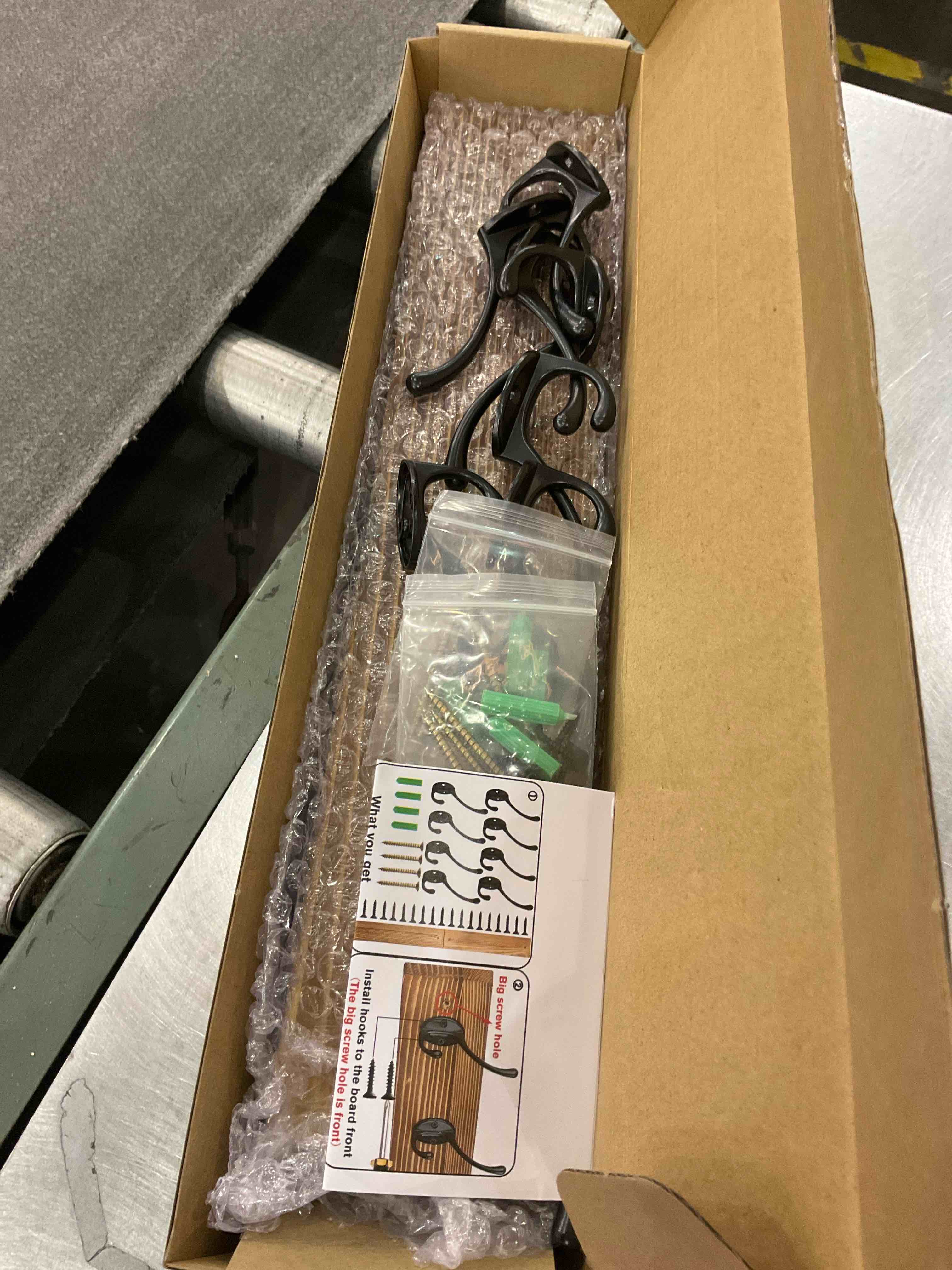 https://s3.amazonaws.com/lotting-images-prod/BargainHunt/EXS01011024_1708100520138.jpeg