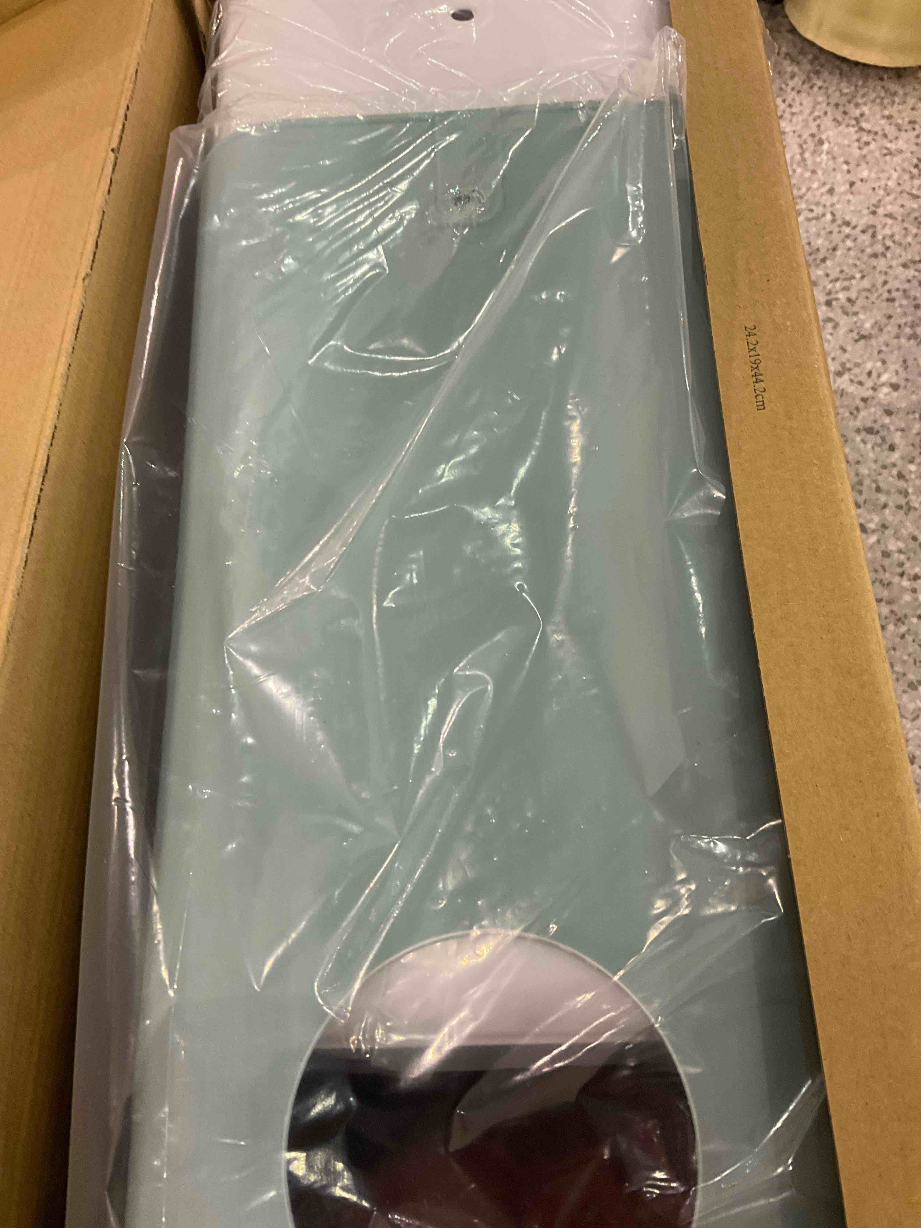 https://s3.amazonaws.com/lotting-images-prod/BargainHunt/EXS01011359_1708606926784.jpeg