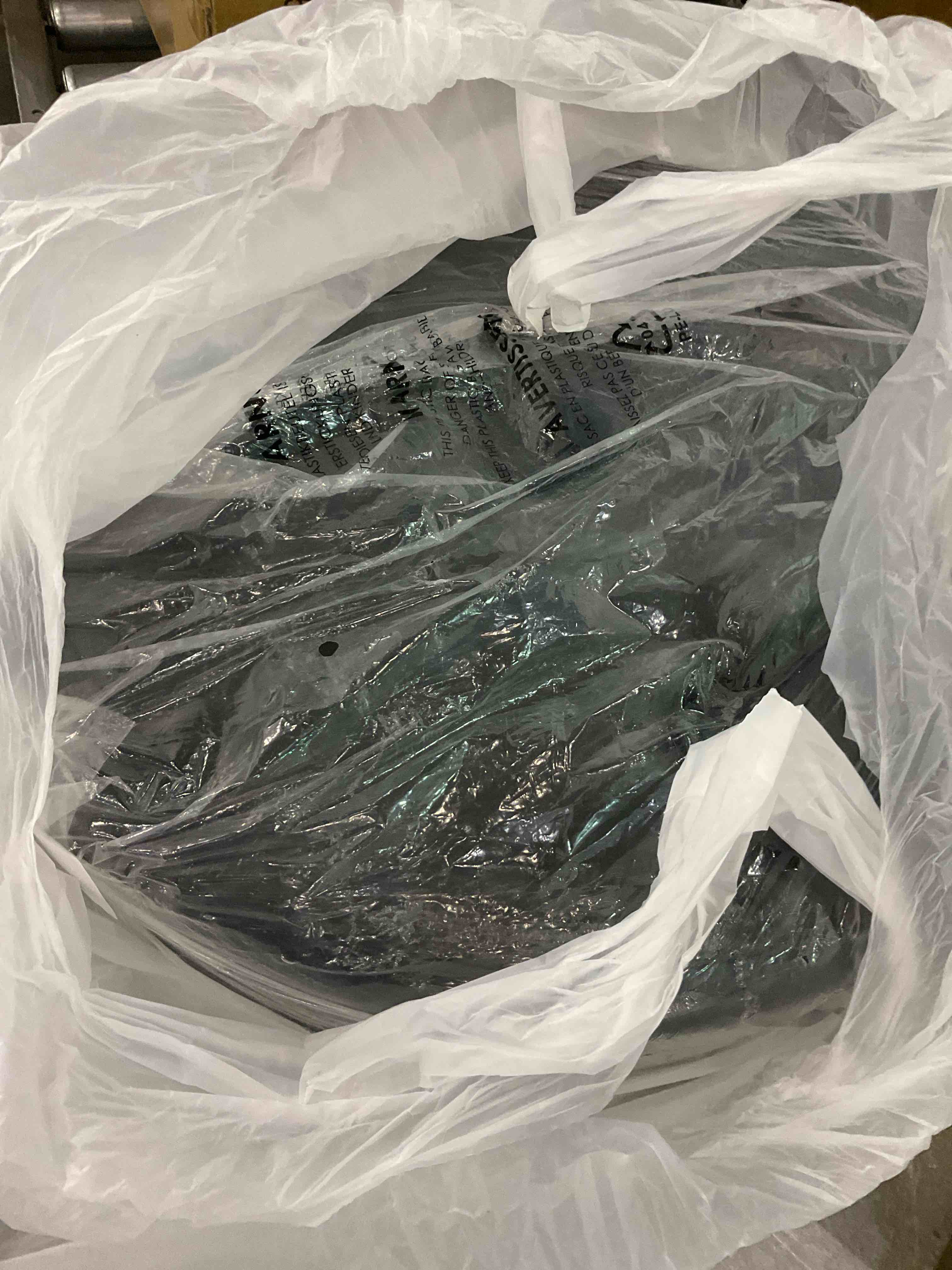 https://s3.amazonaws.com/lotting-images-prod/BargainHunt/EXS01011415_1708604517285.jpeg