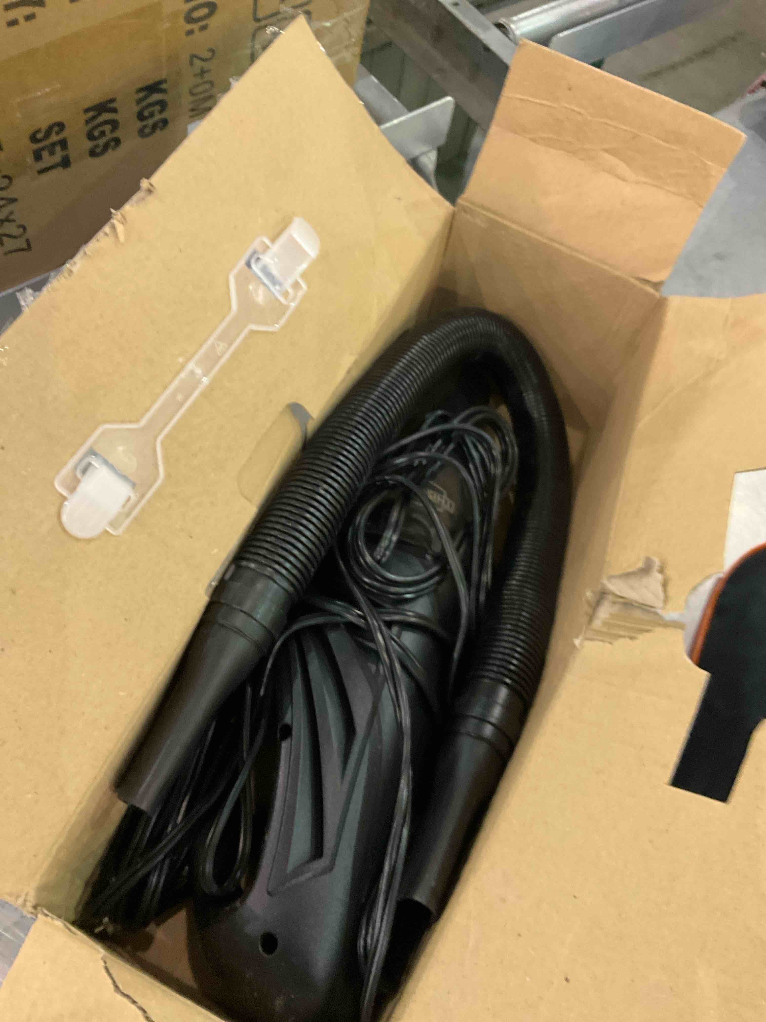 https://s3.amazonaws.com/lotting-images-prod/BargainHunt/EXS01011680_1708604704514.jpeg