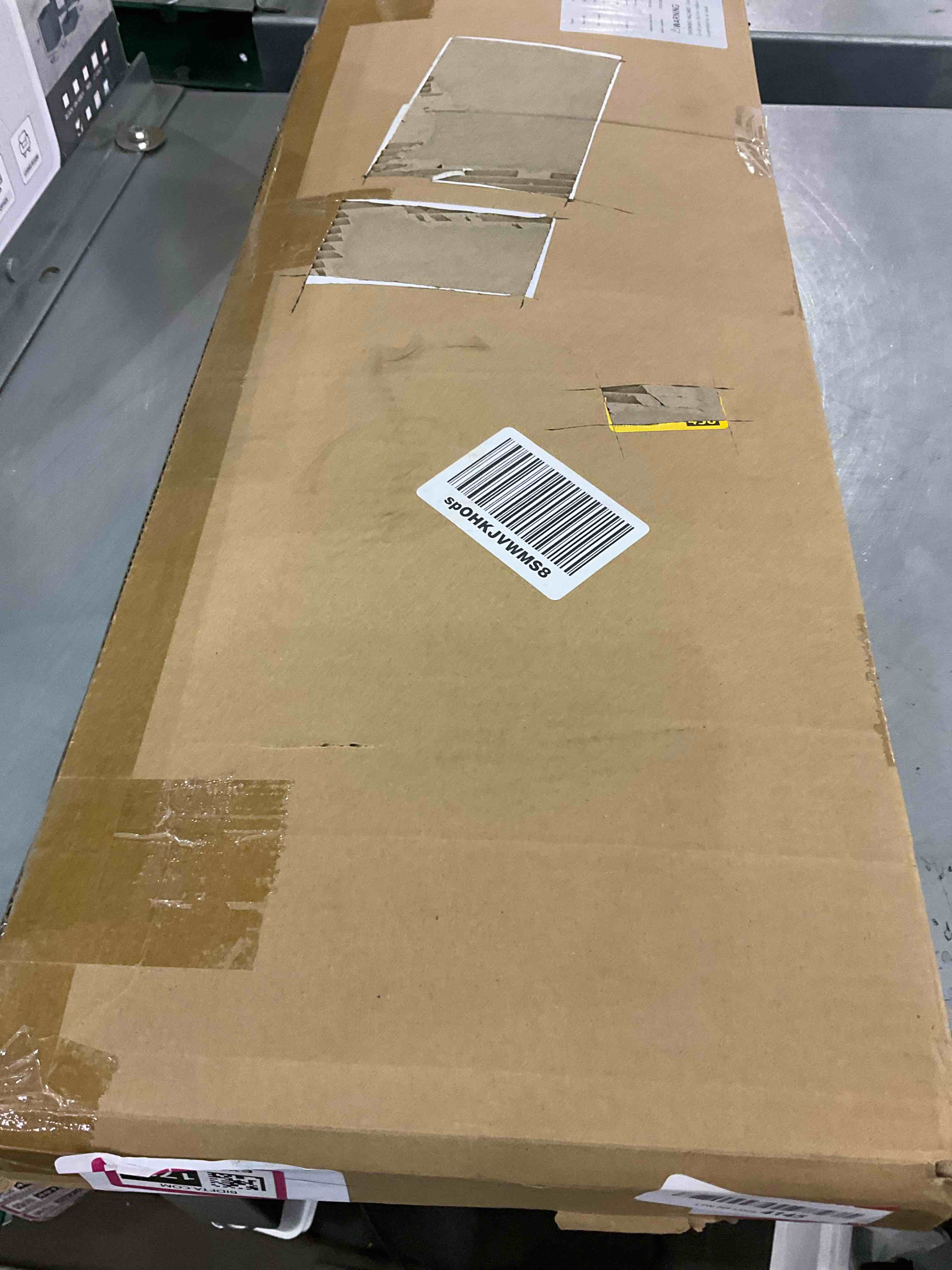 https://s3.amazonaws.com/lotting-images-prod/BargainHunt/EXS01011734_1709650881122.jpeg