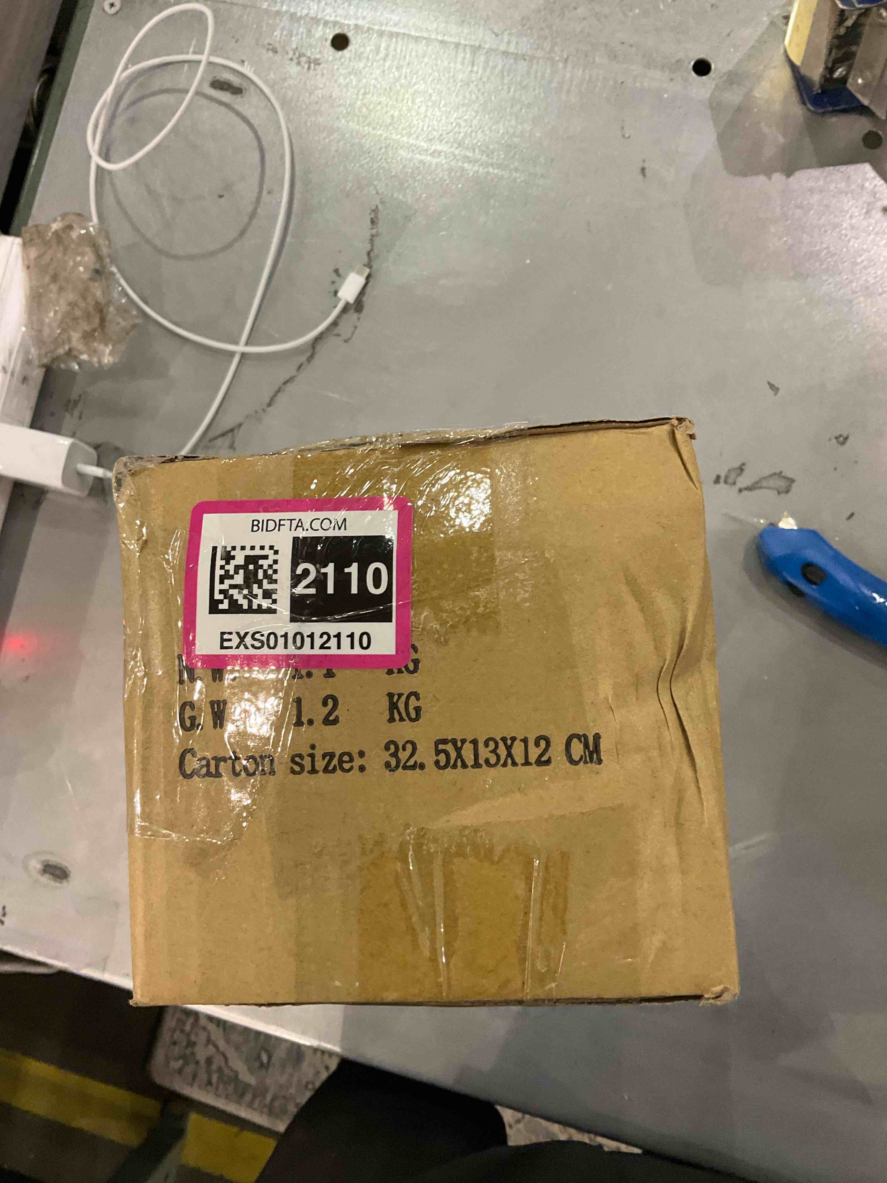 https://s3.amazonaws.com/lotting-images-prod/BargainHunt/EXS01012110_1709815349195.jpeg