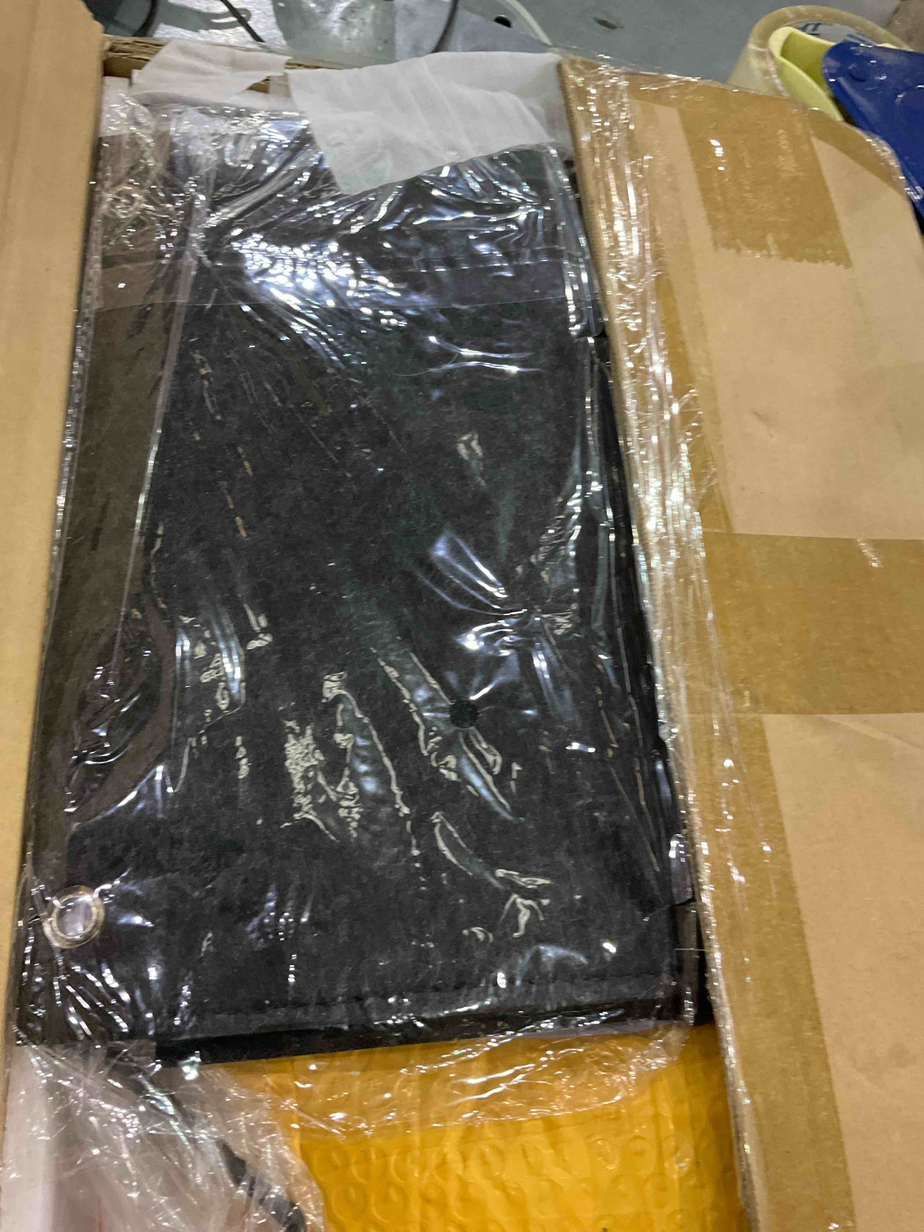 https://s3.amazonaws.com/lotting-images-prod/BargainHunt/EXS01012216_1709908057642.jpeg