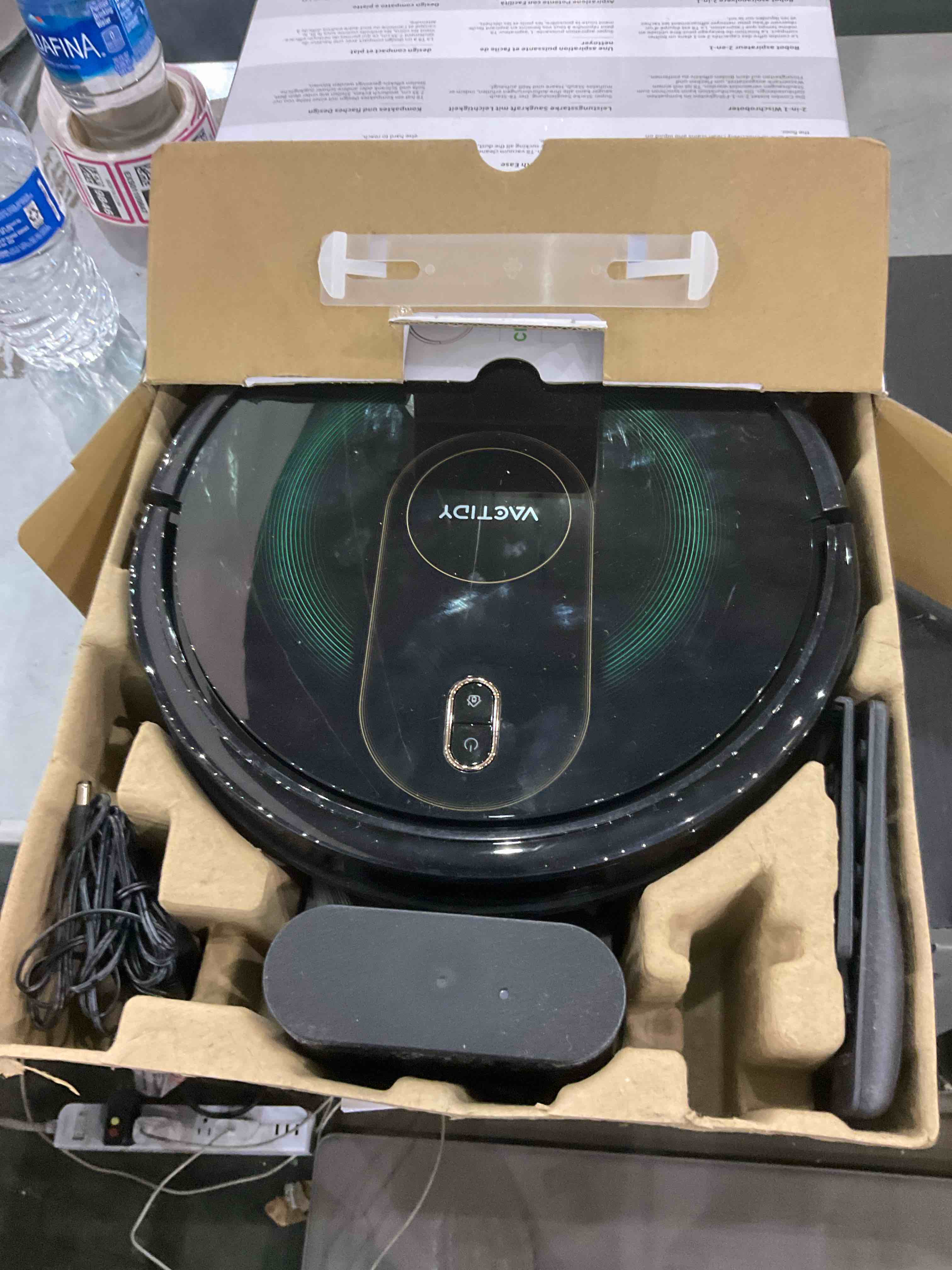 https://s3.amazonaws.com/lotting-images-prod/BargainHunt/EXS01012418_1710417077360.jpeg