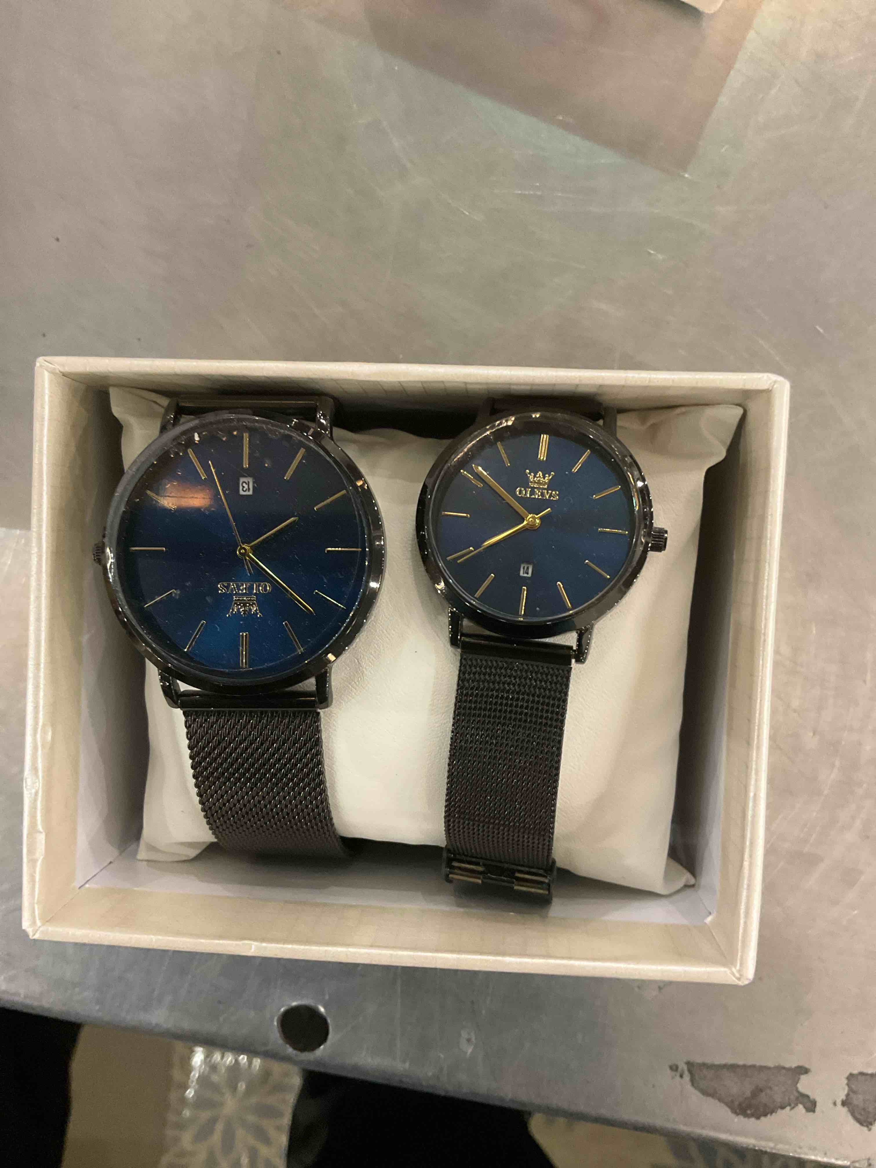 https://s3.amazonaws.com/lotting-images-prod/BargainHunt/EXS01012520_1707925926239.jpeg