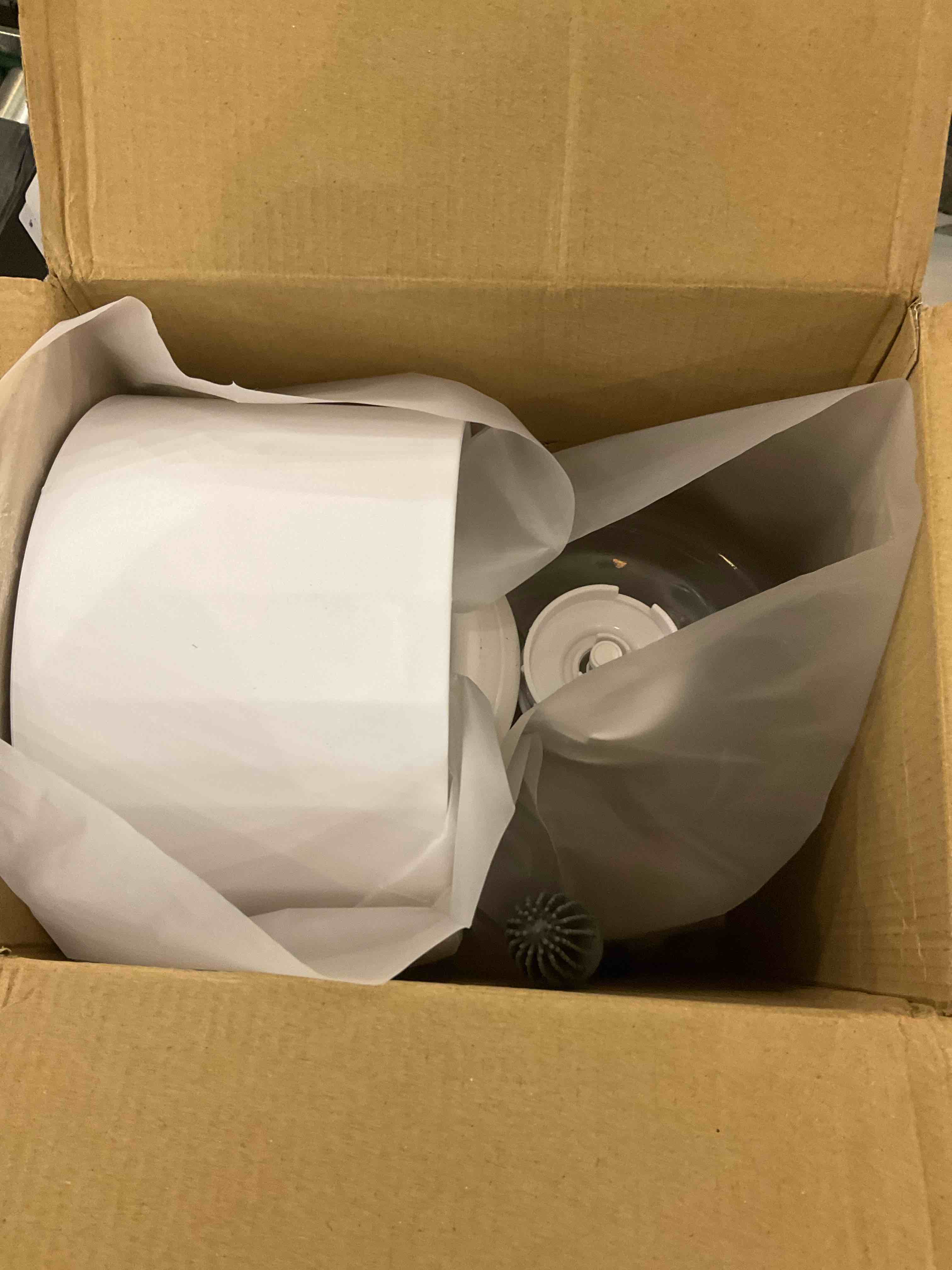 https://s3.amazonaws.com/lotting-images-prod/BargainHunt/EXS01012530_1707925614670.jpeg