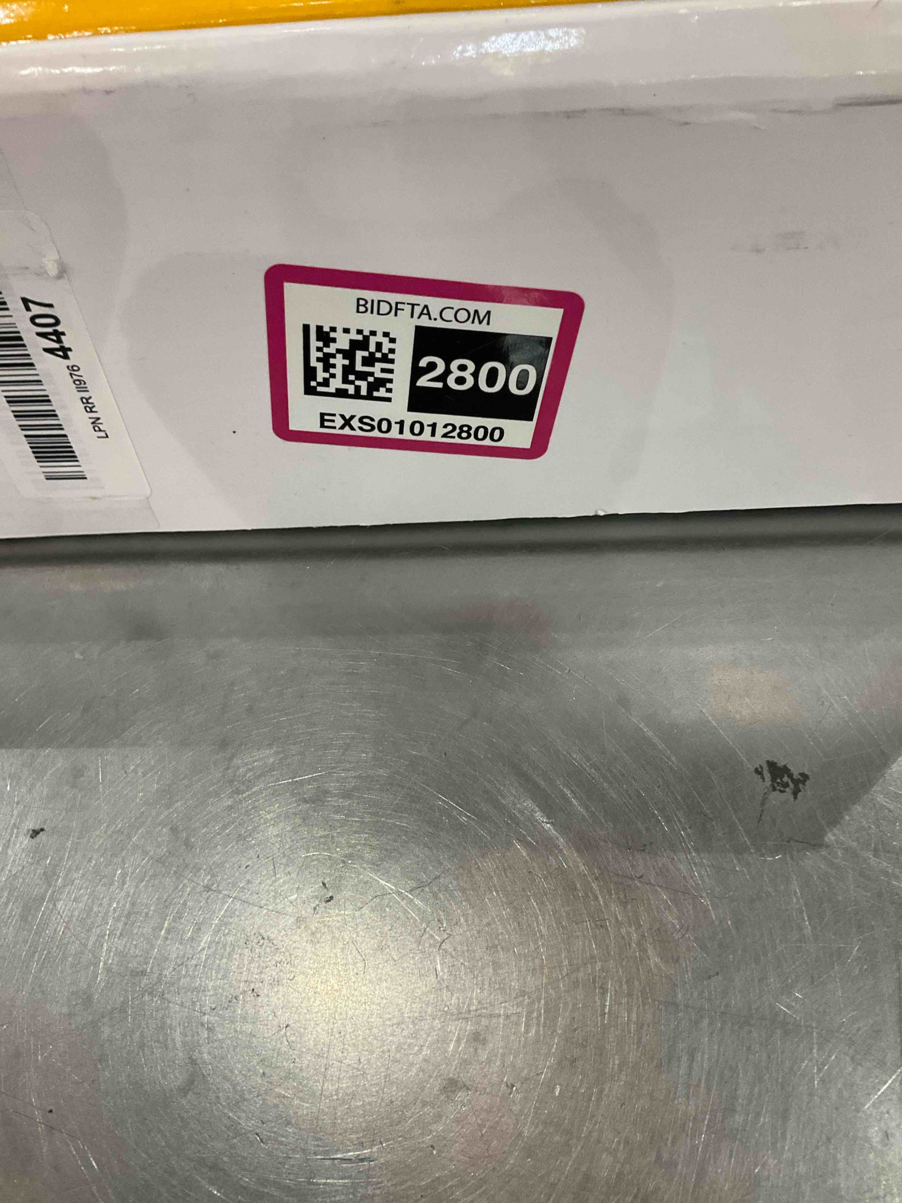 https://s3.amazonaws.com/lotting-images-prod/BargainHunt/EXS01012800_1708101278830.jpeg
