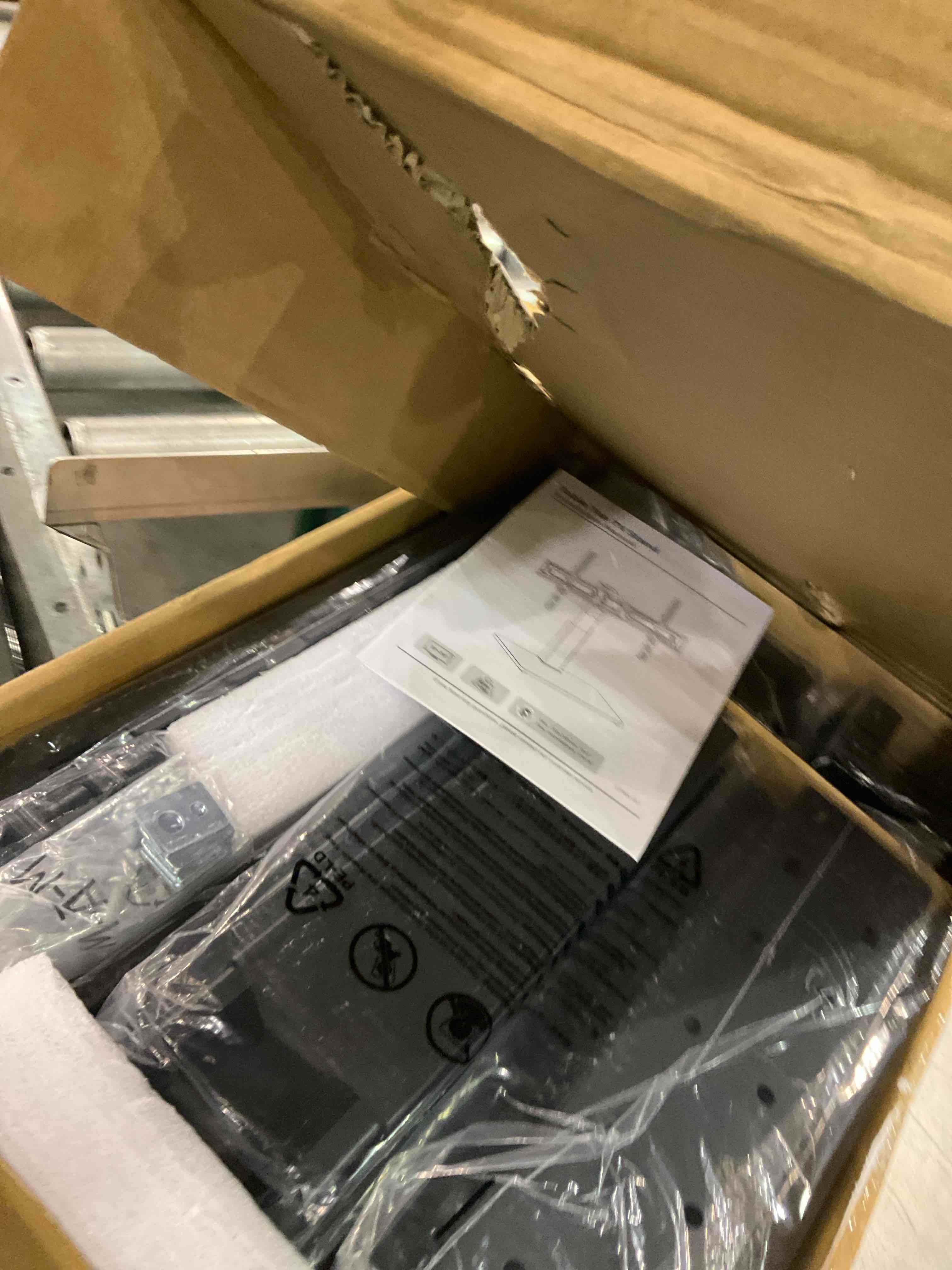 https://s3.amazonaws.com/lotting-images-prod/BargainHunt/EXS01013164_1707507866648.jpeg