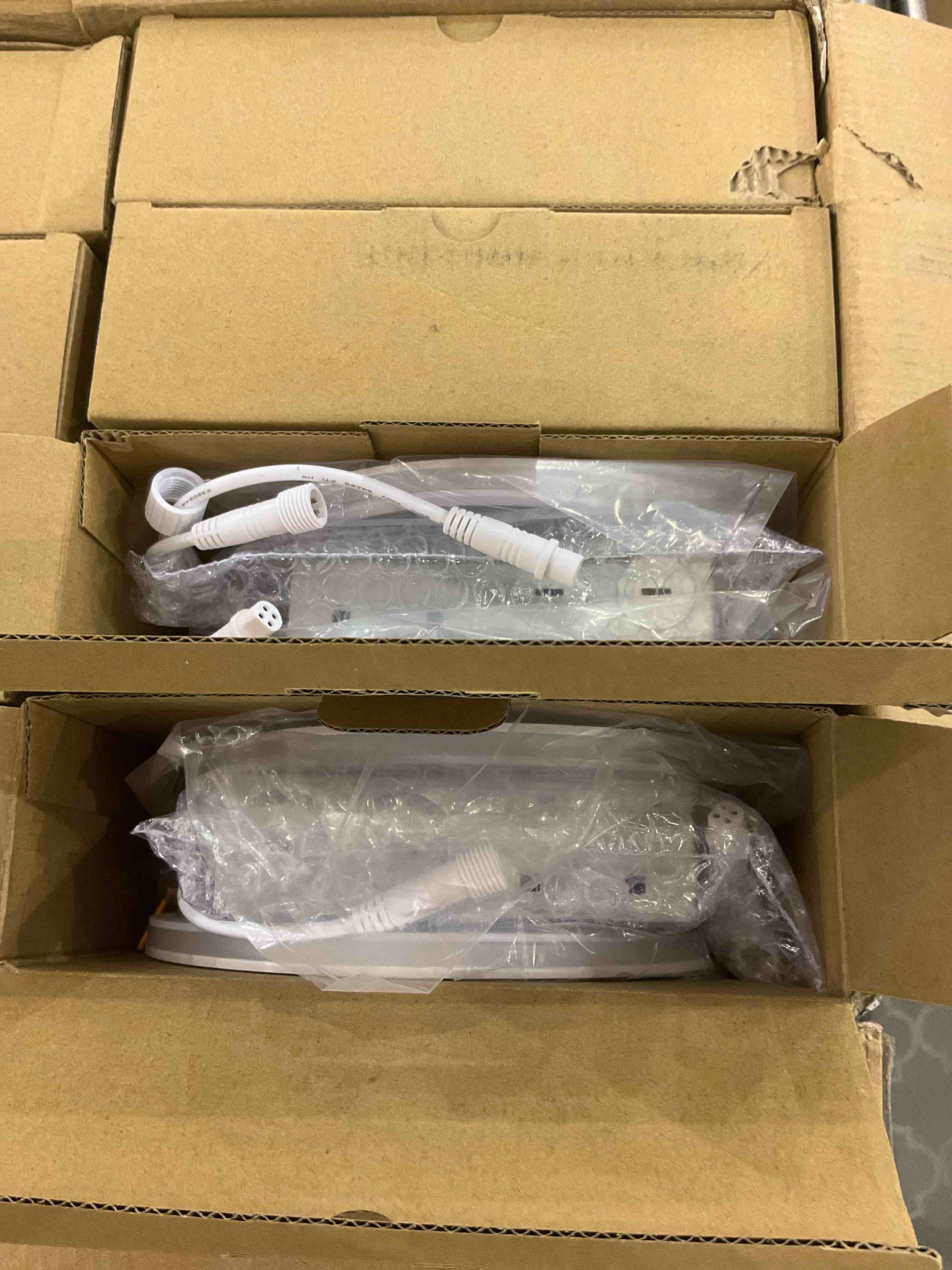 https://s3.amazonaws.com/lotting-images-prod/BargainHunt/EXS01013345_1707753084525.jpeg