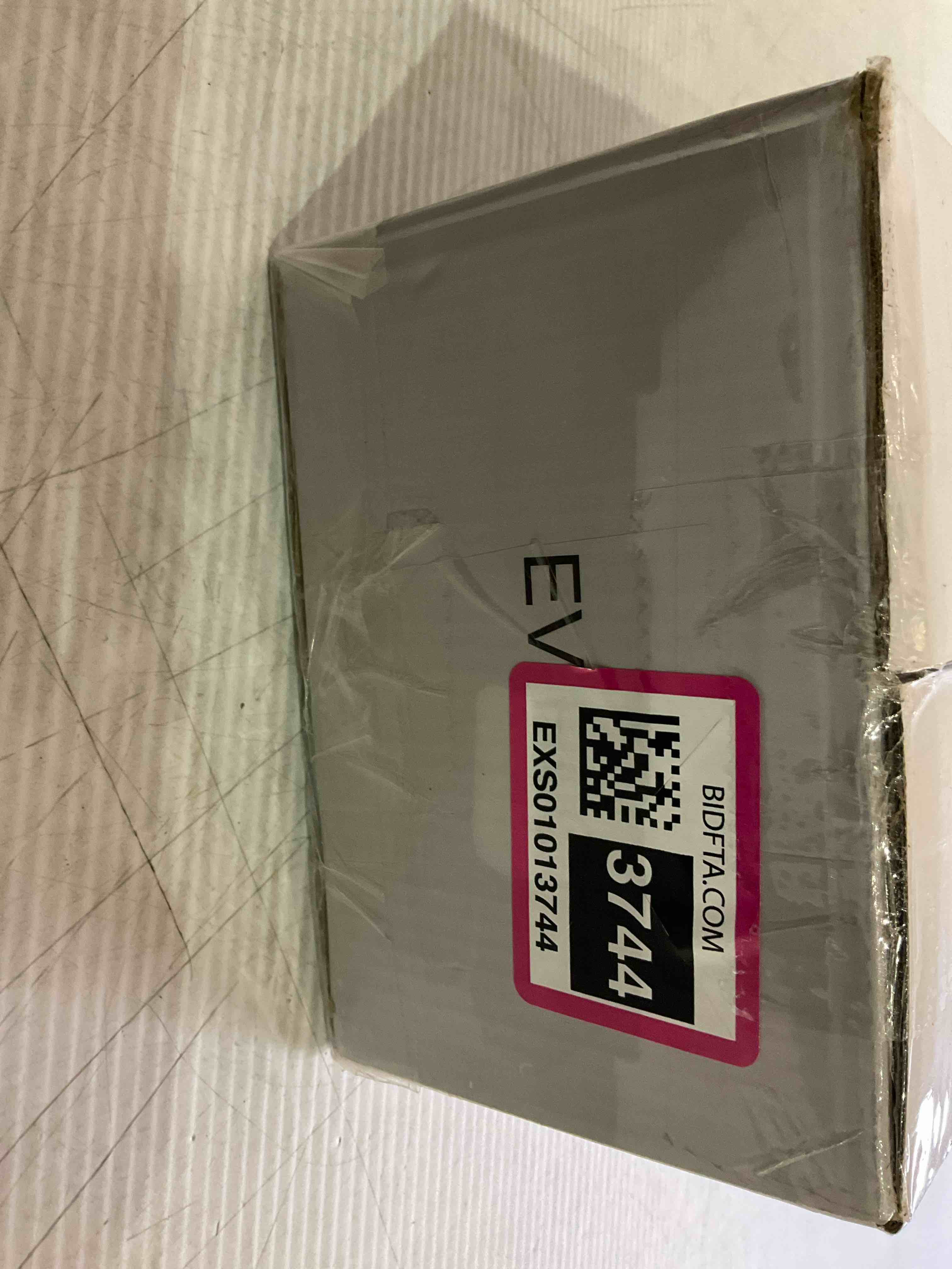 https://s3.amazonaws.com/lotting-images-prod/BargainHunt/EXS01013744_1709913658010.jpeg