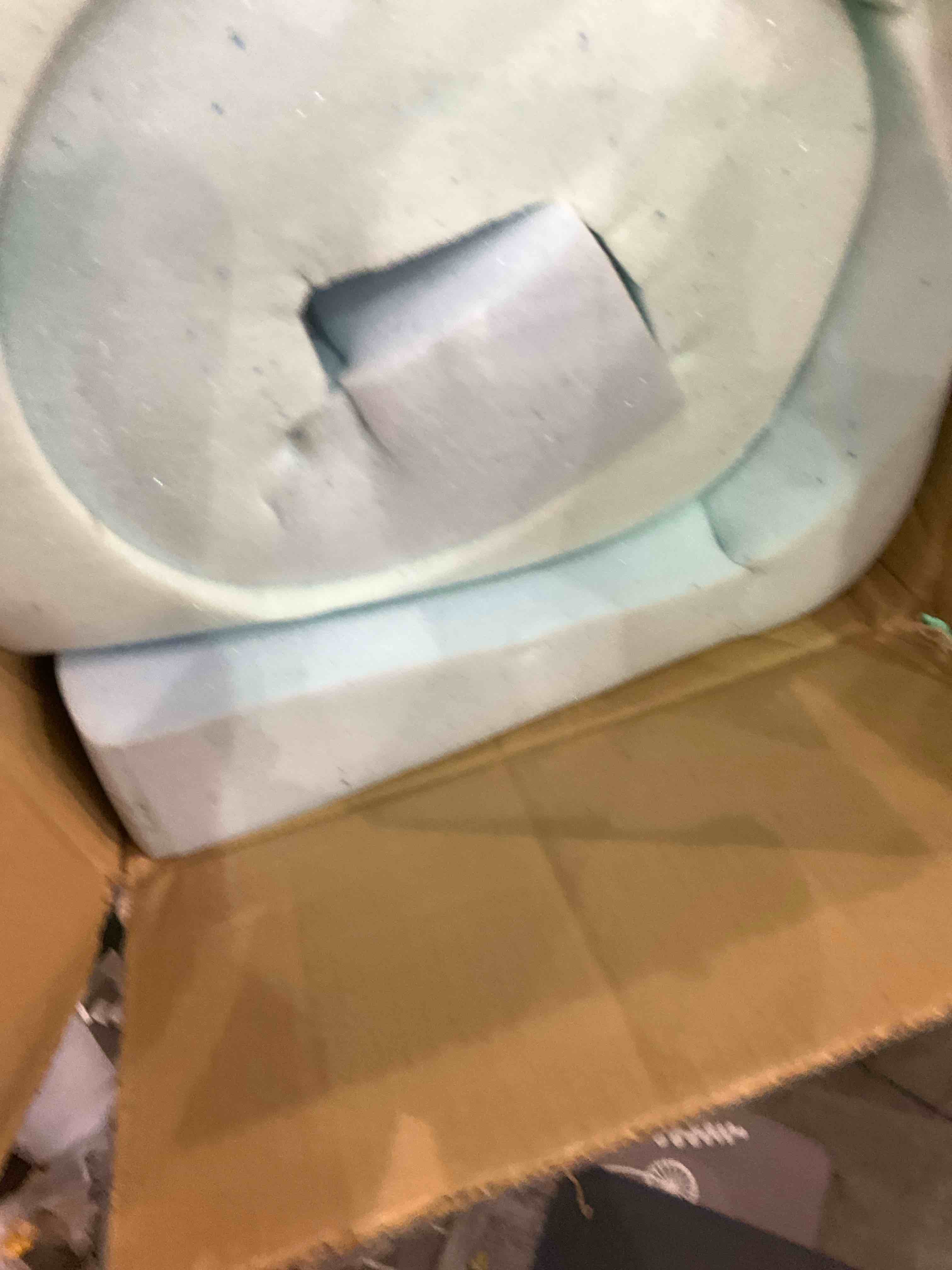 https://s3.amazonaws.com/lotting-images-prod/BargainHunt/EXS01013959_1708434452977.jpeg