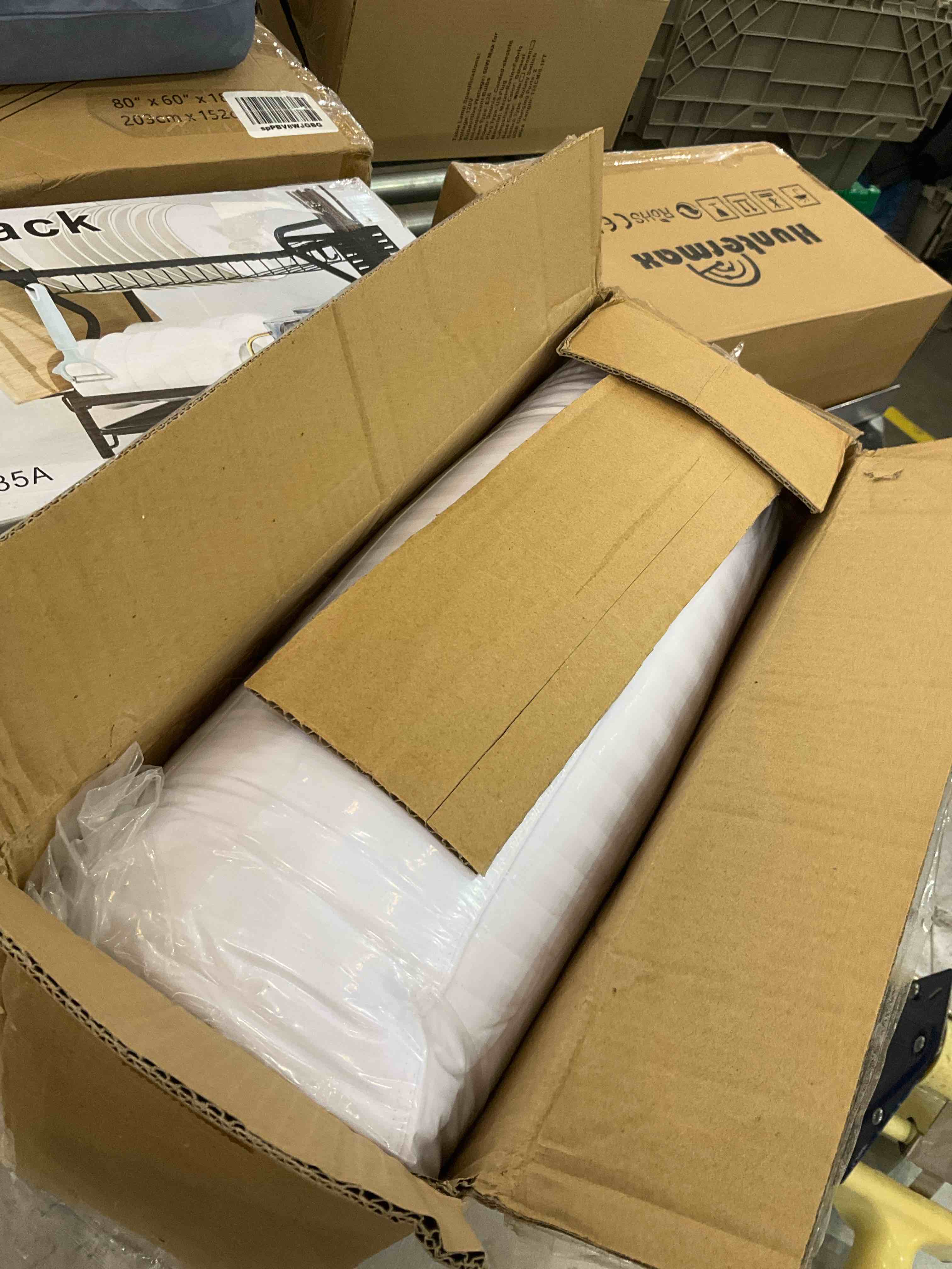 https://s3.amazonaws.com/lotting-images-prod/BargainHunt/EXS01014041_1707940875754.jpeg