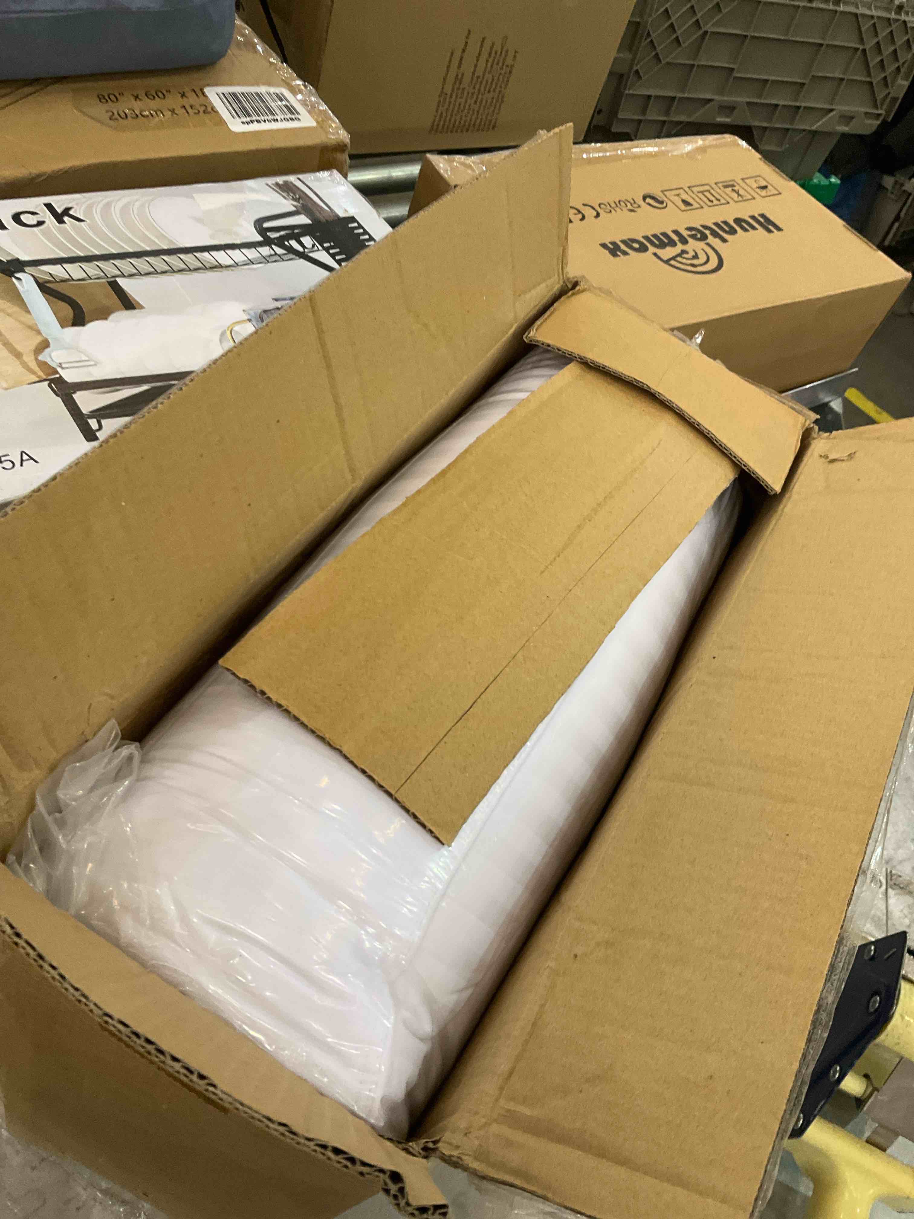 https://s3.amazonaws.com/lotting-images-prod/BargainHunt/EXS01014041_1707940876862.jpeg