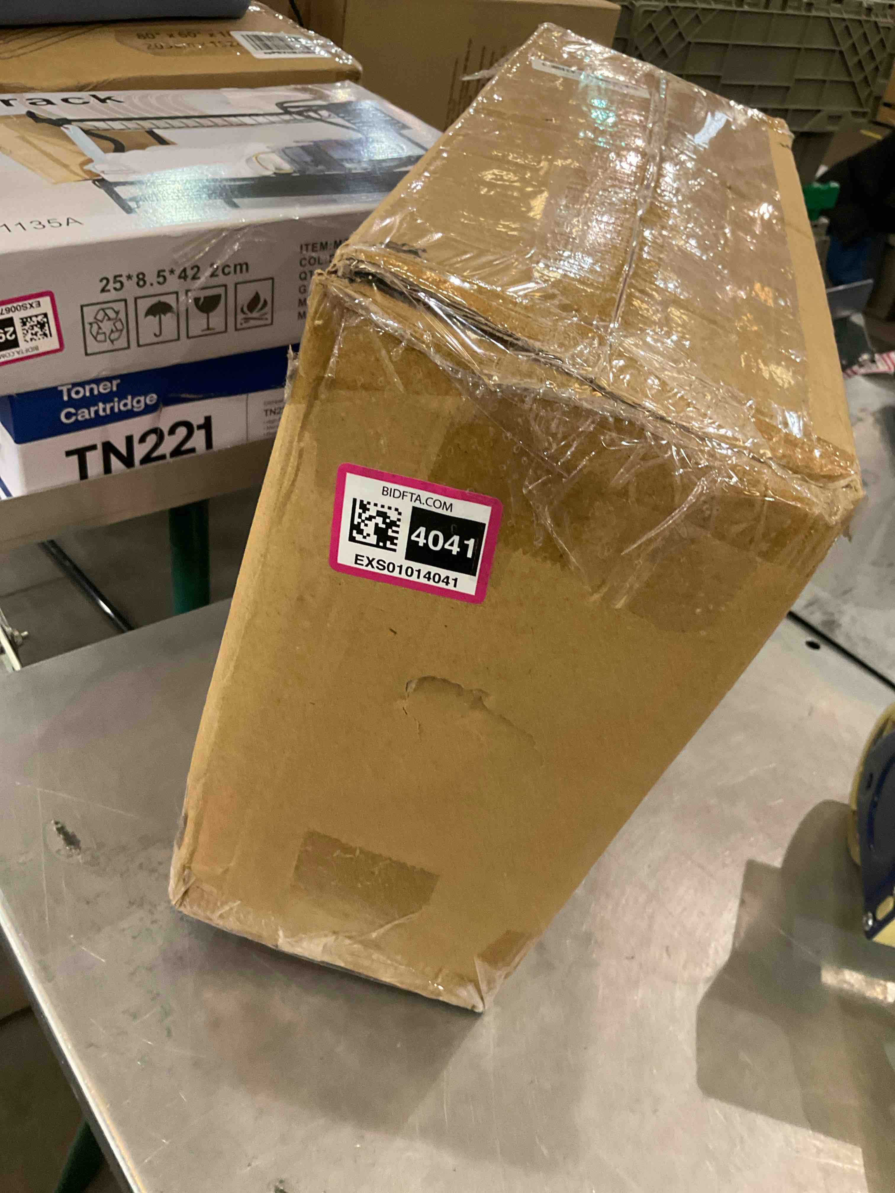 https://s3.amazonaws.com/lotting-images-prod/BargainHunt/EXS01014041_1707940894757.jpeg