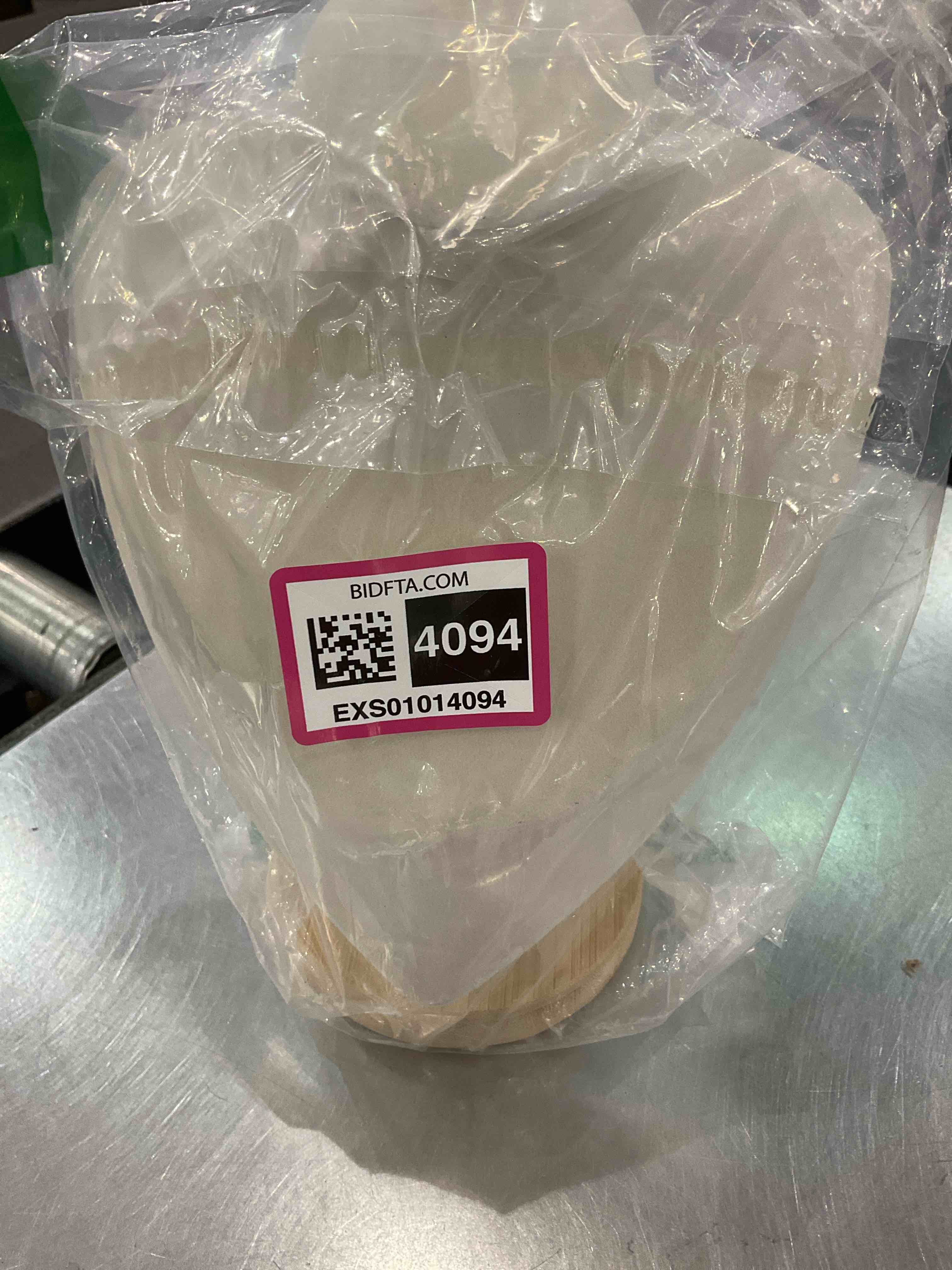 https://s3.amazonaws.com/lotting-images-prod/BargainHunt/EXS01014094_1708107561871.jpeg
