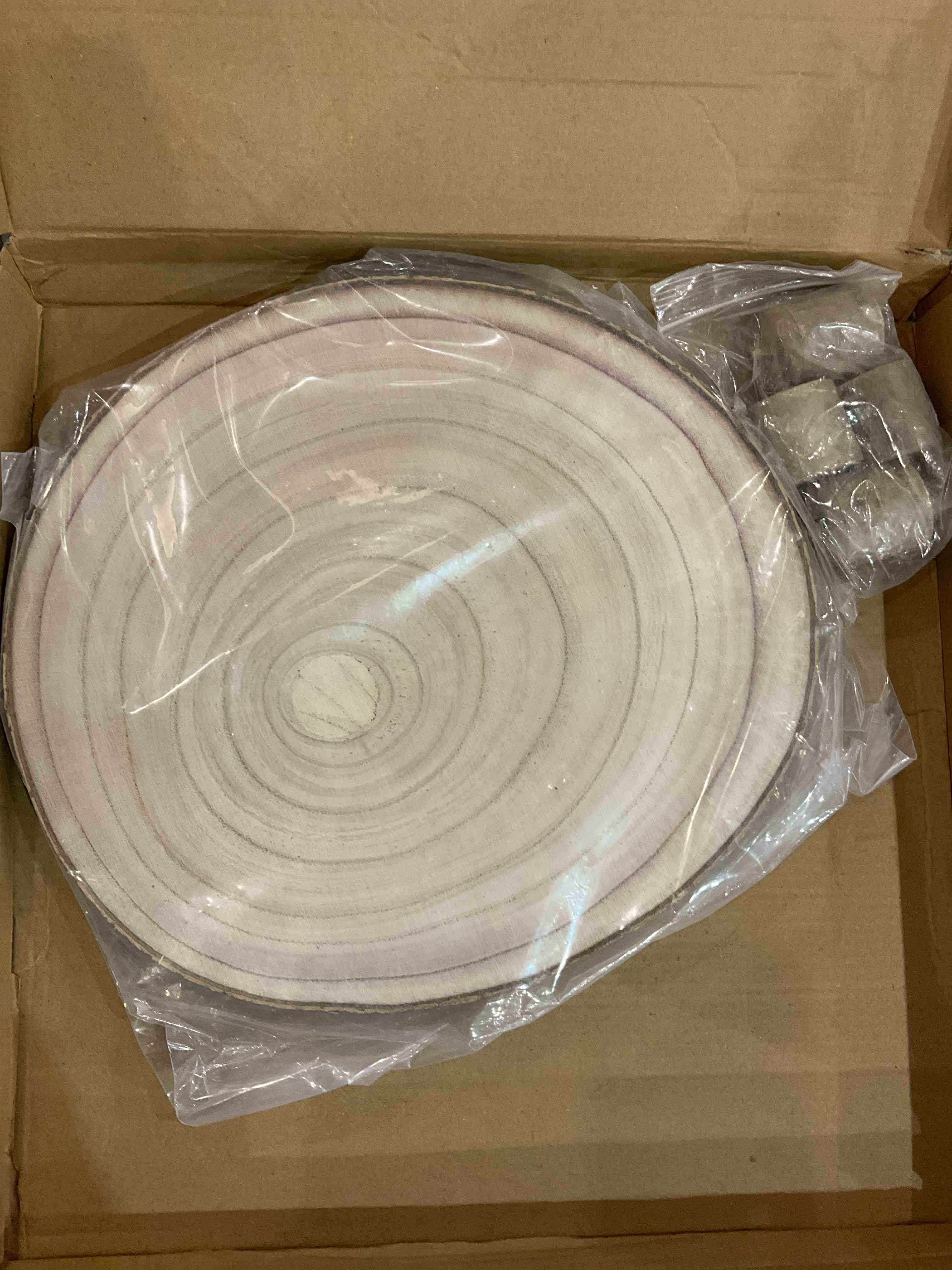 https://s3.amazonaws.com/lotting-images-prod/BargainHunt/EXS01014106_1709914016230.jpeg