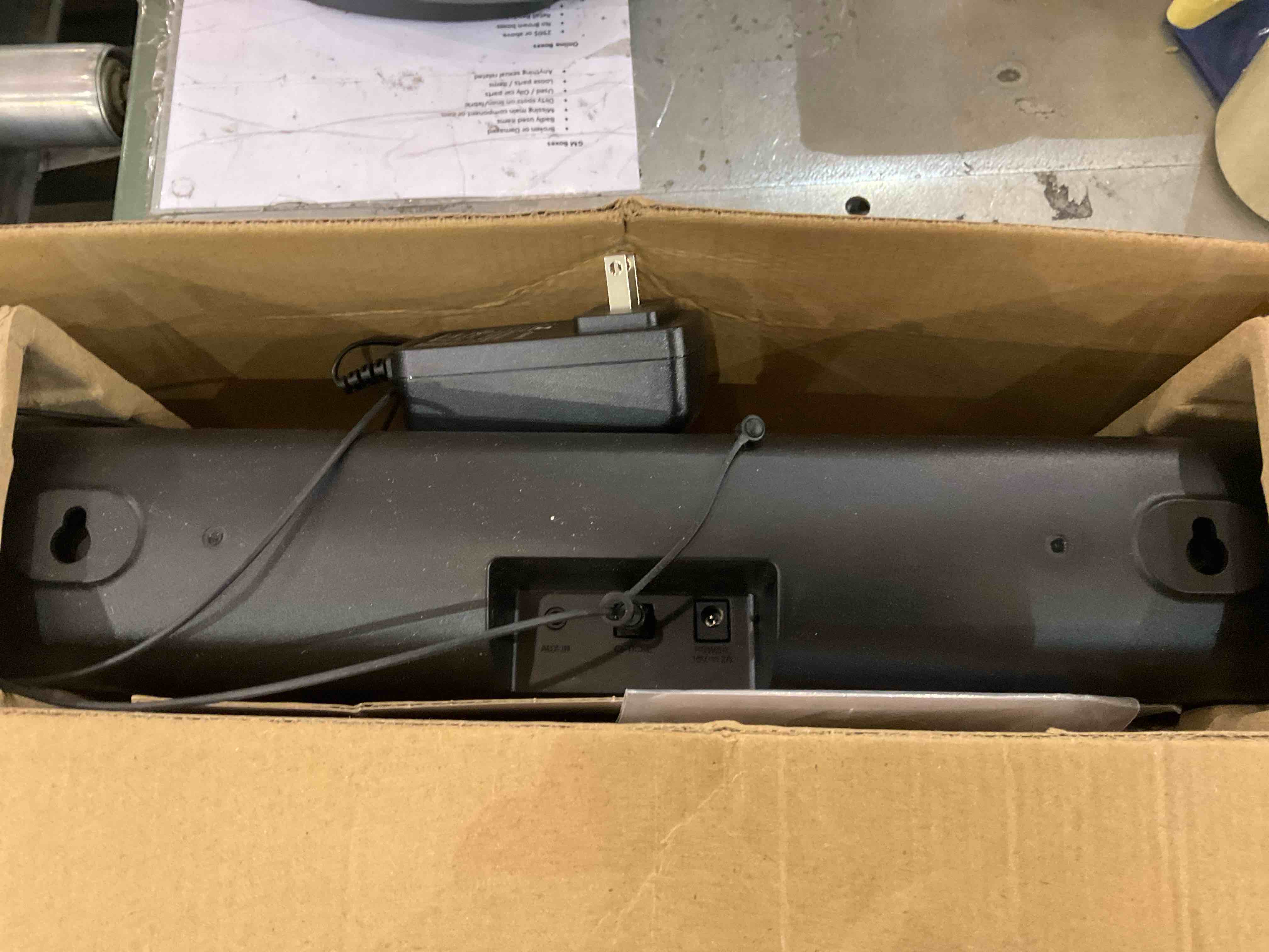 https://s3.amazonaws.com/lotting-images-prod/BargainHunt/EXS01014403_1709044602846.jpeg