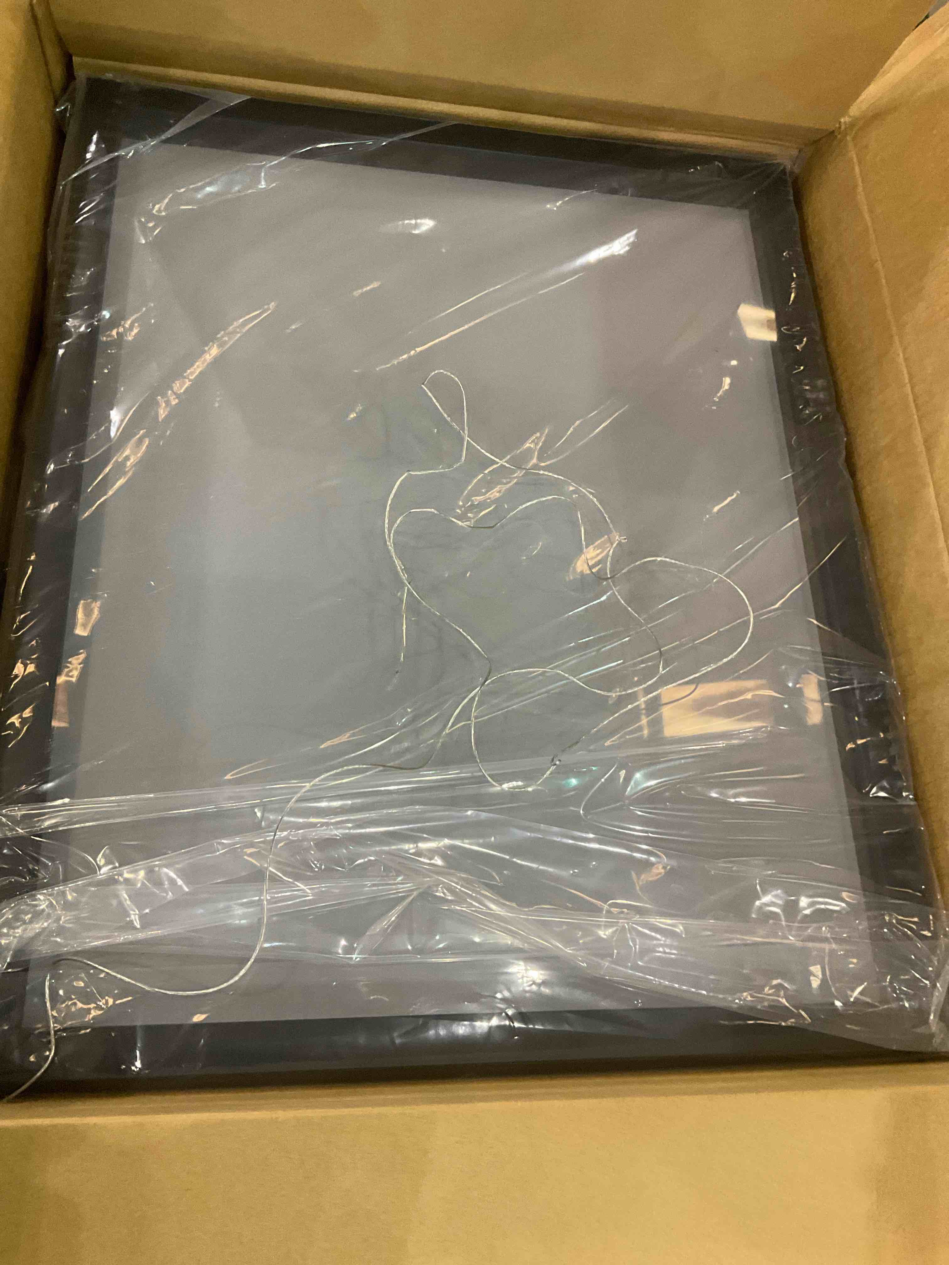 https://s3.amazonaws.com/lotting-images-prod/BargainHunt/EXS01014450_1709051620954.jpeg