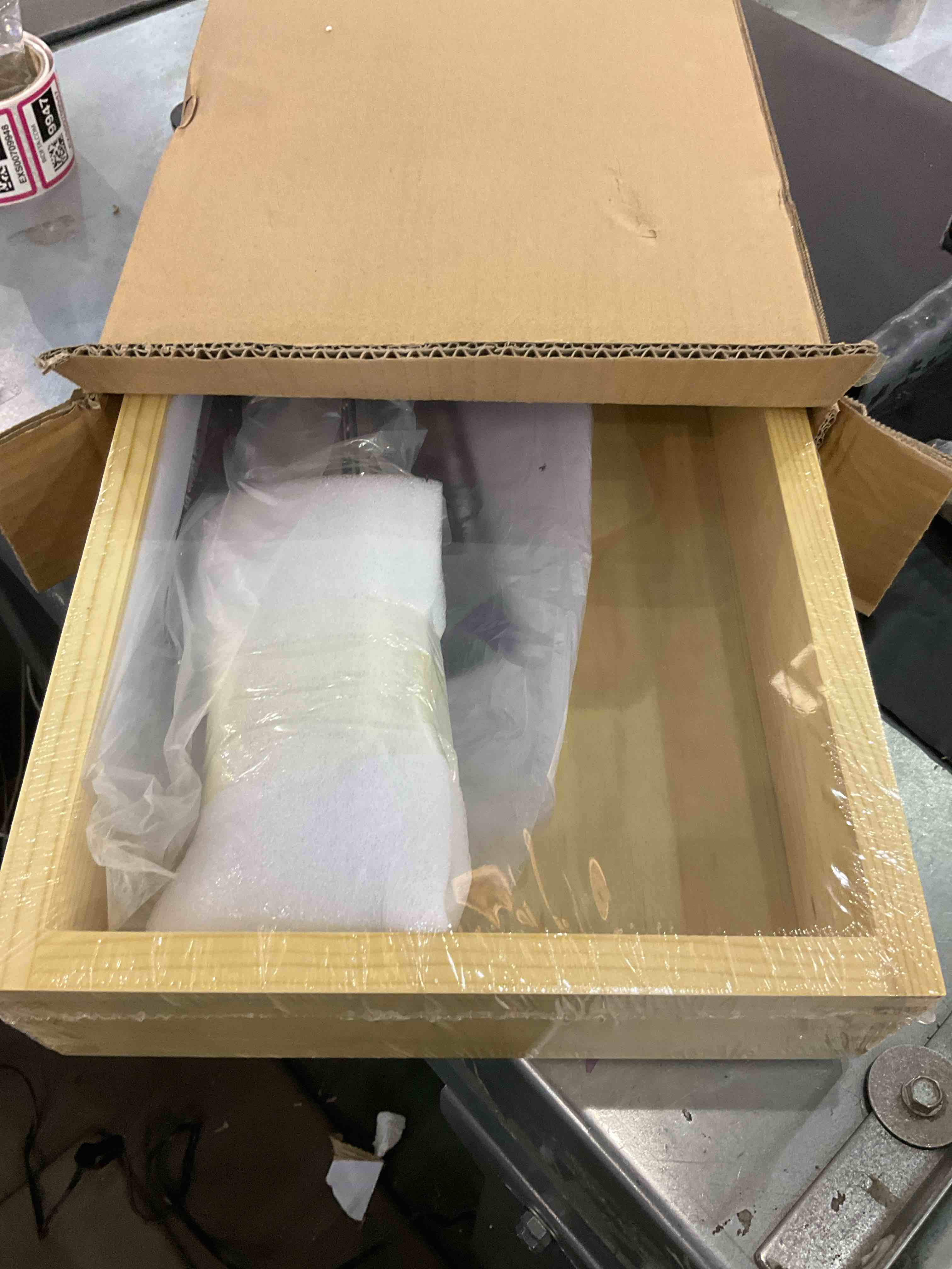 https://s3.amazonaws.com/lotting-images-prod/BargainHunt/EXS01014698_1707494184265.jpeg