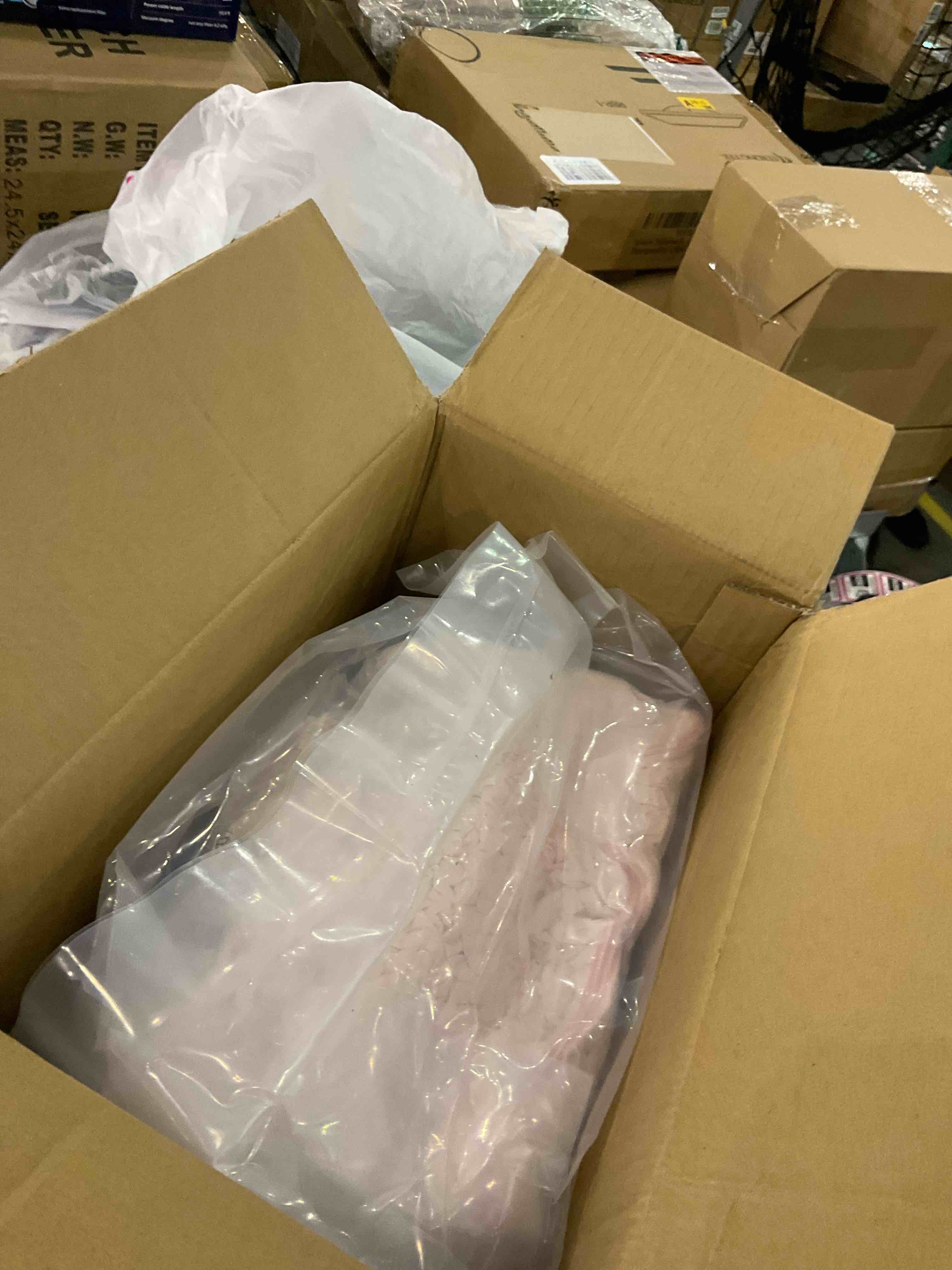 https://s3.amazonaws.com/lotting-images-prod/BargainHunt/EXS01015140_1708604404371.jpeg