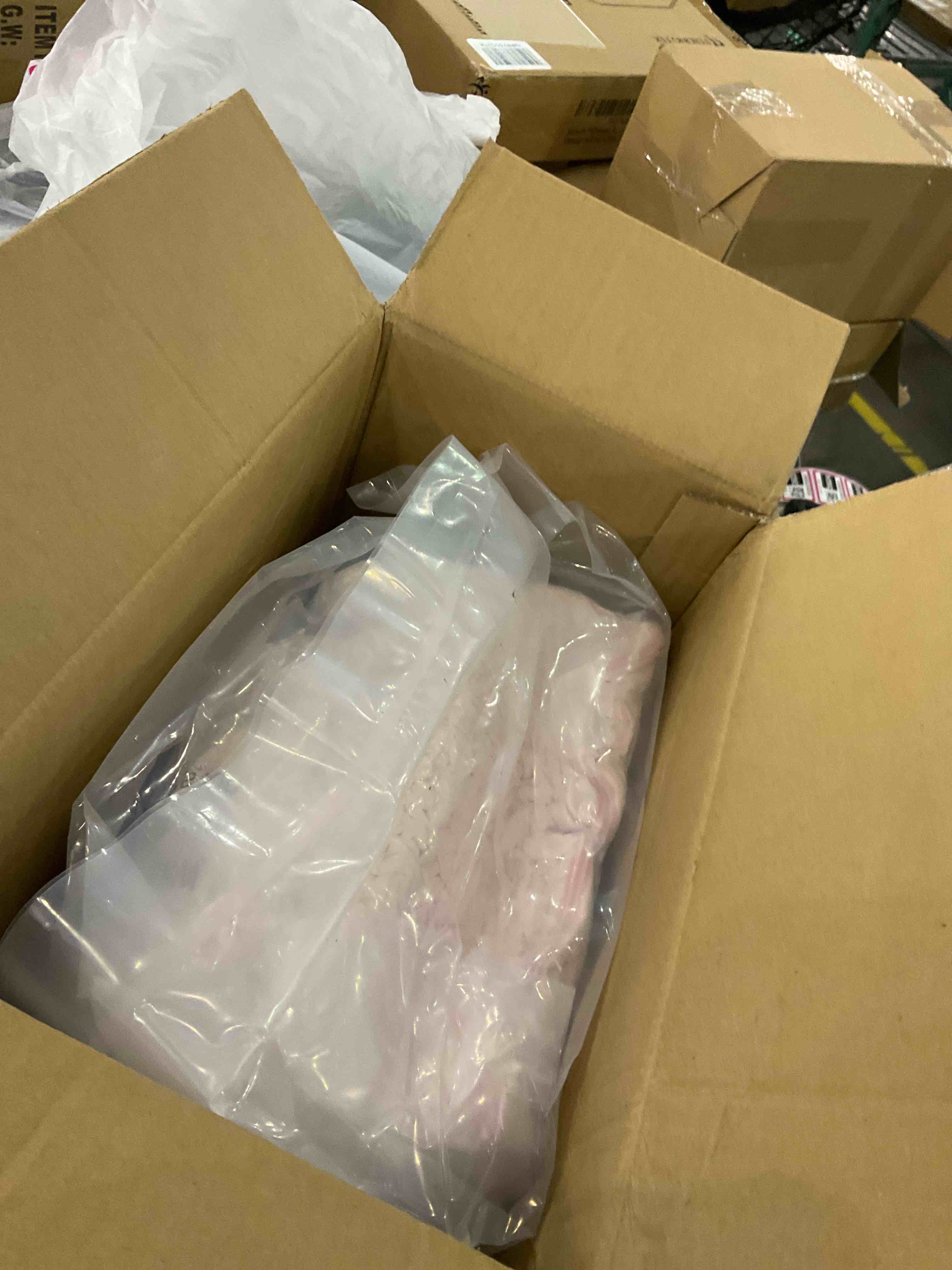 https://s3.amazonaws.com/lotting-images-prod/BargainHunt/EXS01015140_1708604405438.jpeg