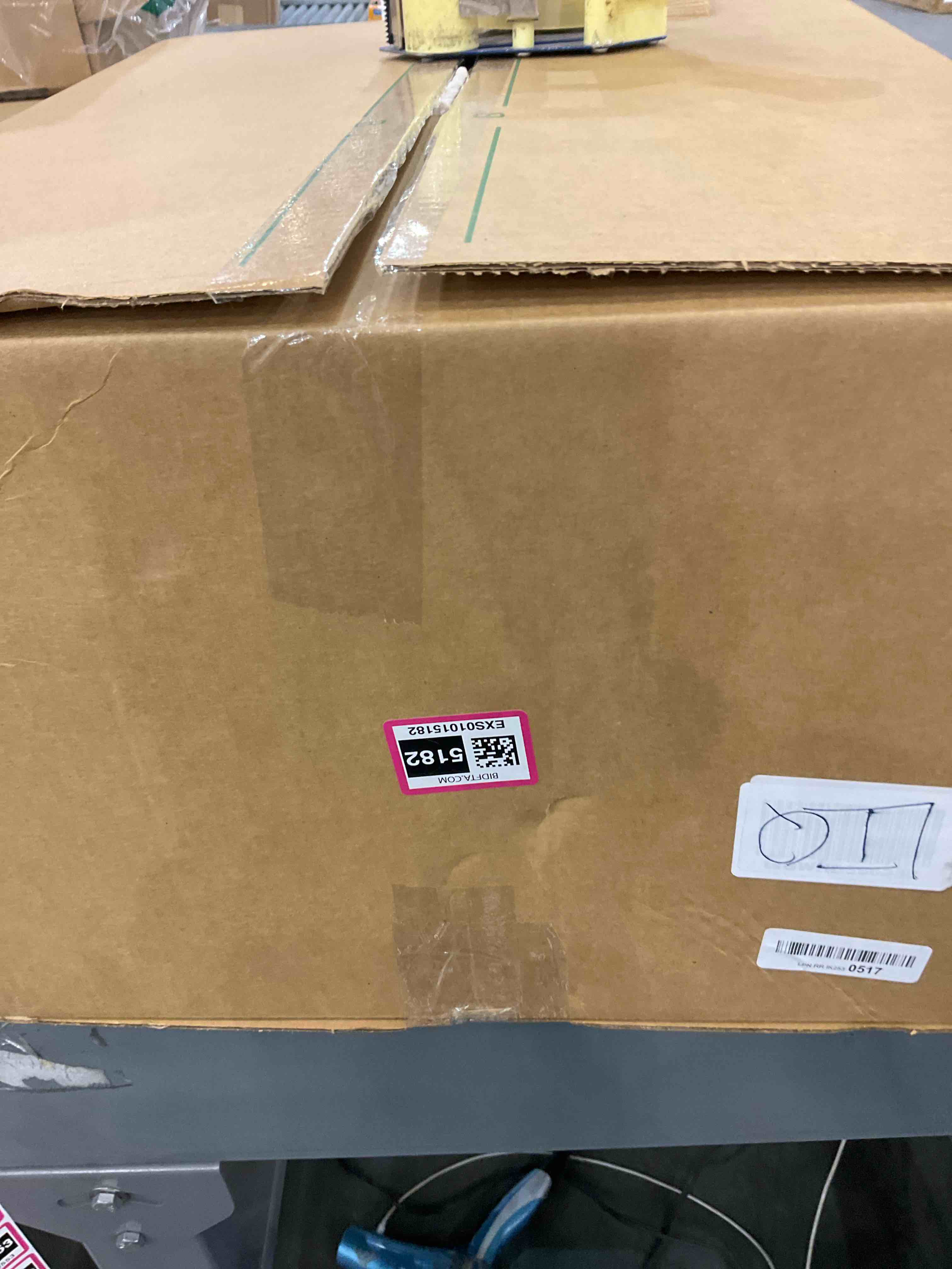 https://s3.amazonaws.com/lotting-images-prod/BargainHunt/EXS01015182_1708617119710.jpeg