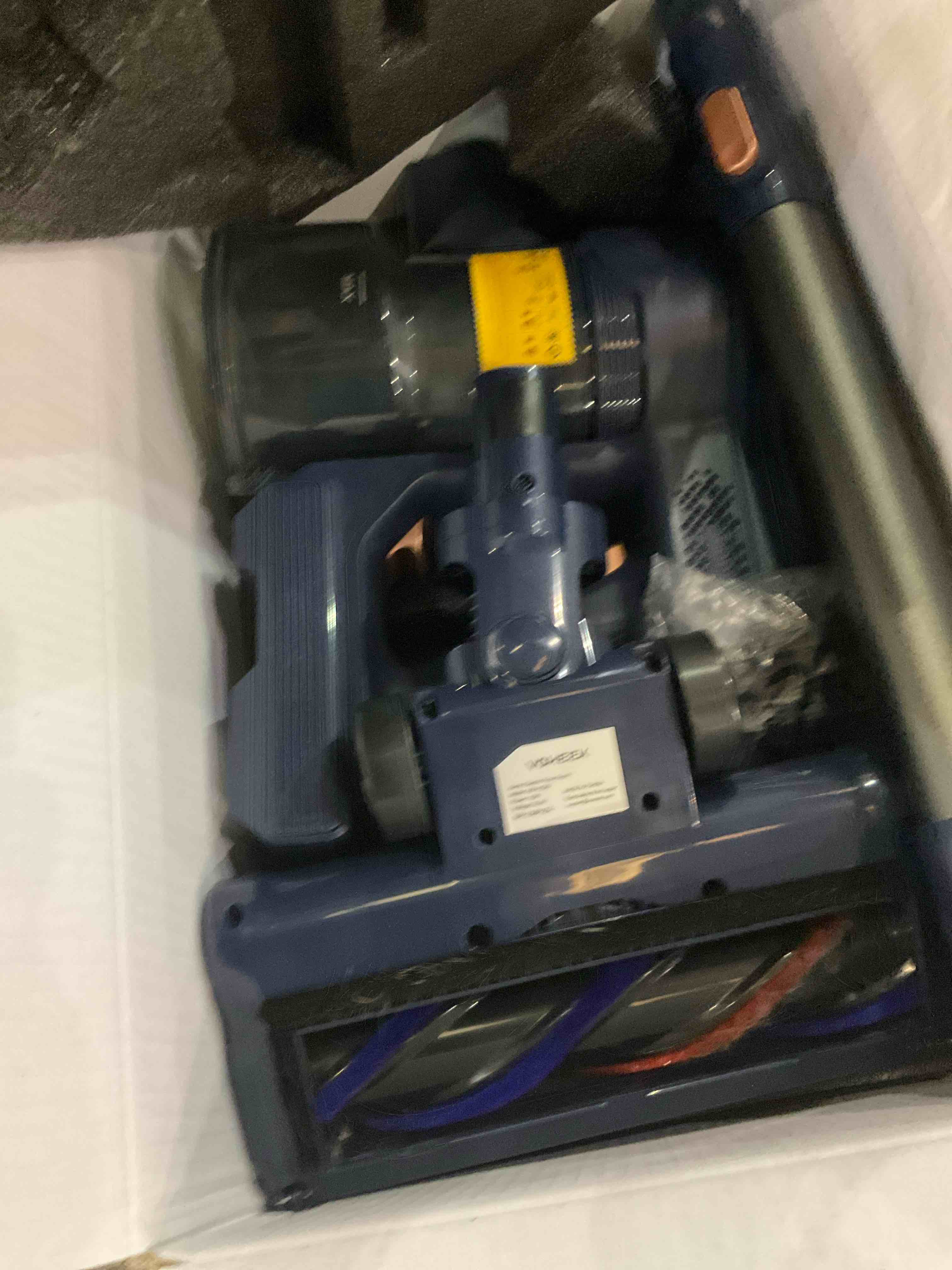 https://s3.amazonaws.com/lotting-images-prod/BargainHunt/EXS01015465_1709817925140.jpeg