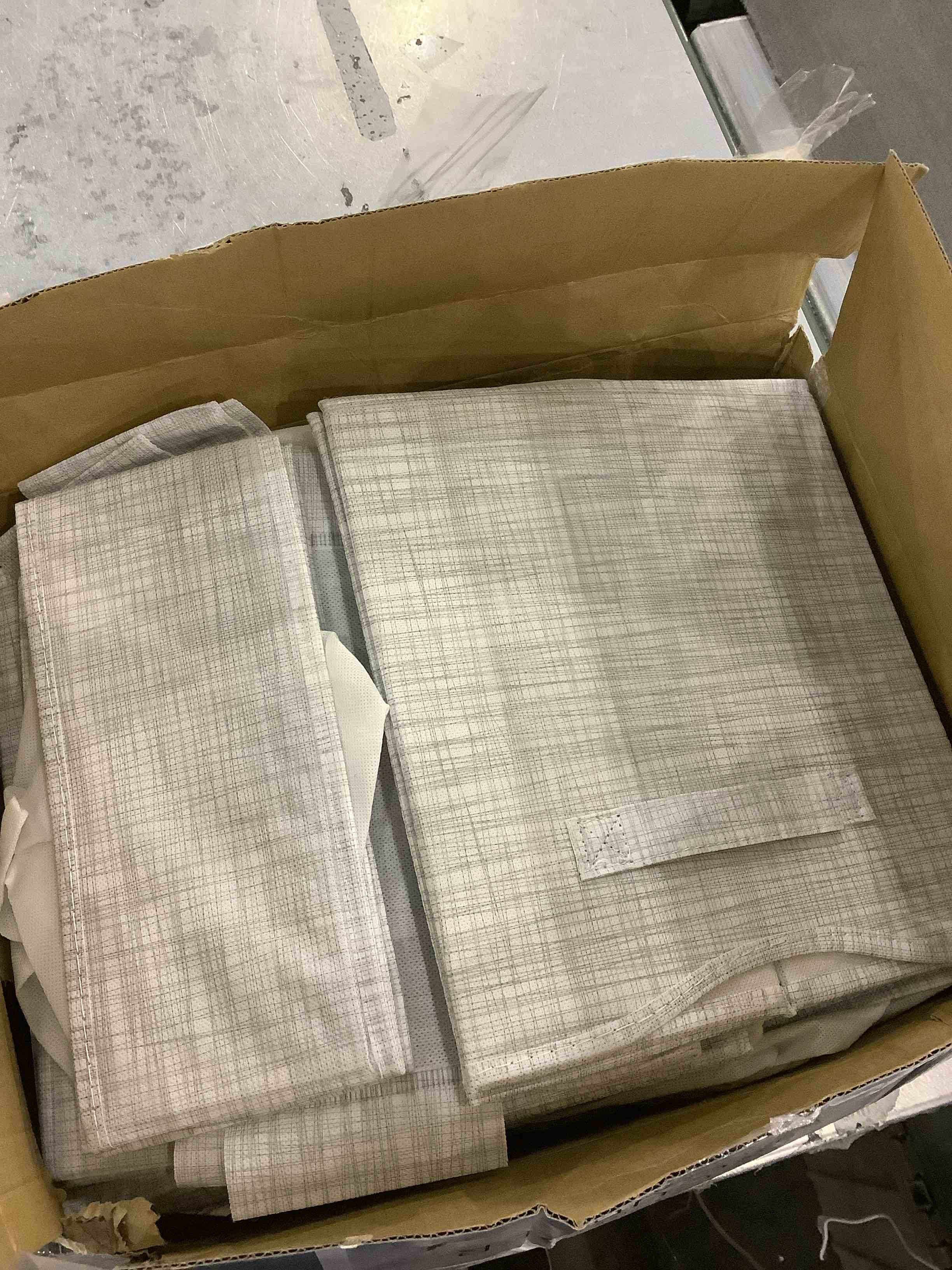 https://s3.amazonaws.com/lotting-images-prod/BargainHunt/EXS01015642_1709036869051.jpeg