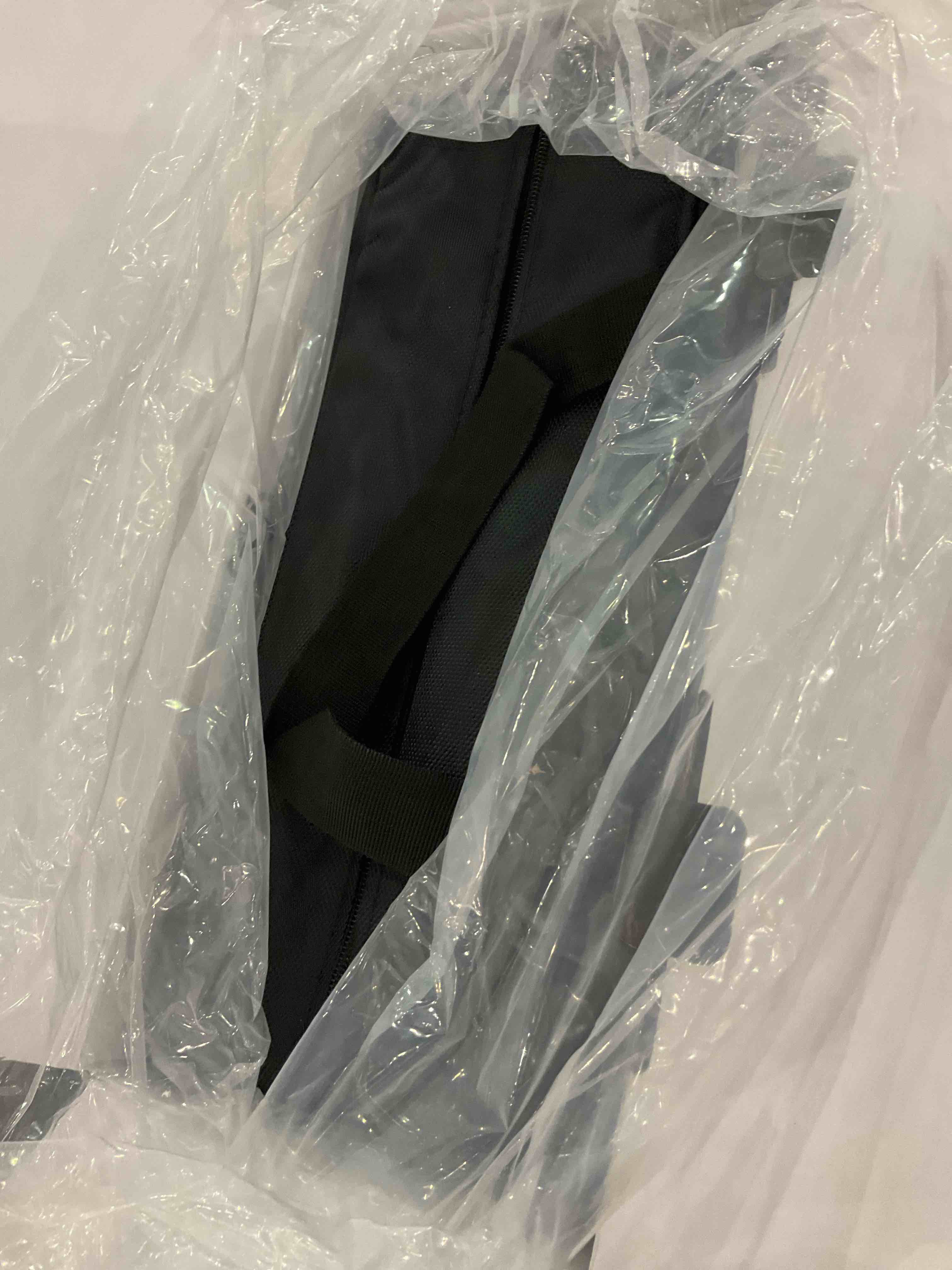 https://s3.amazonaws.com/lotting-images-prod/BargainHunt/EXS01015715_1709321886835.jpeg