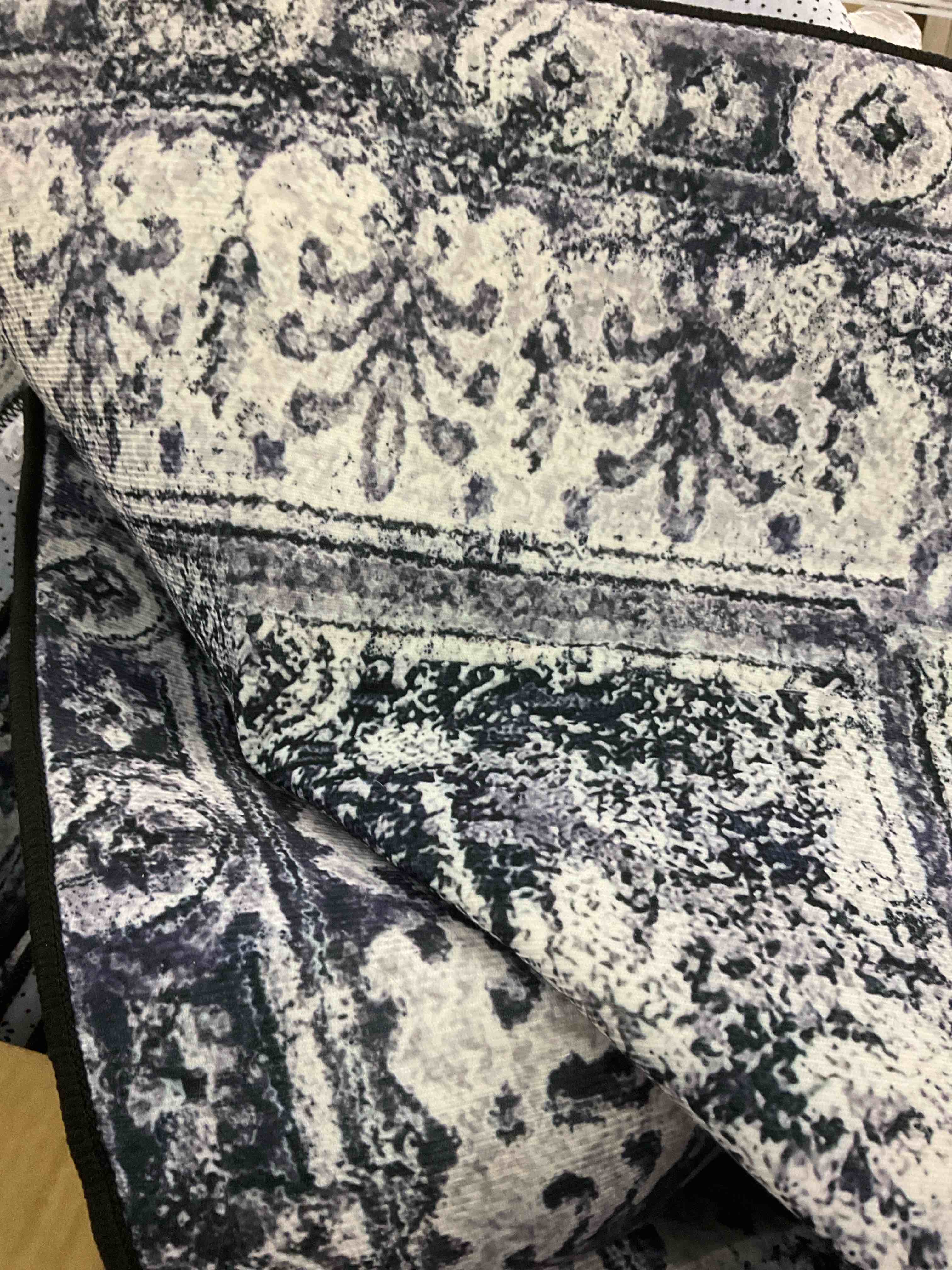 Area rugs  polyester 