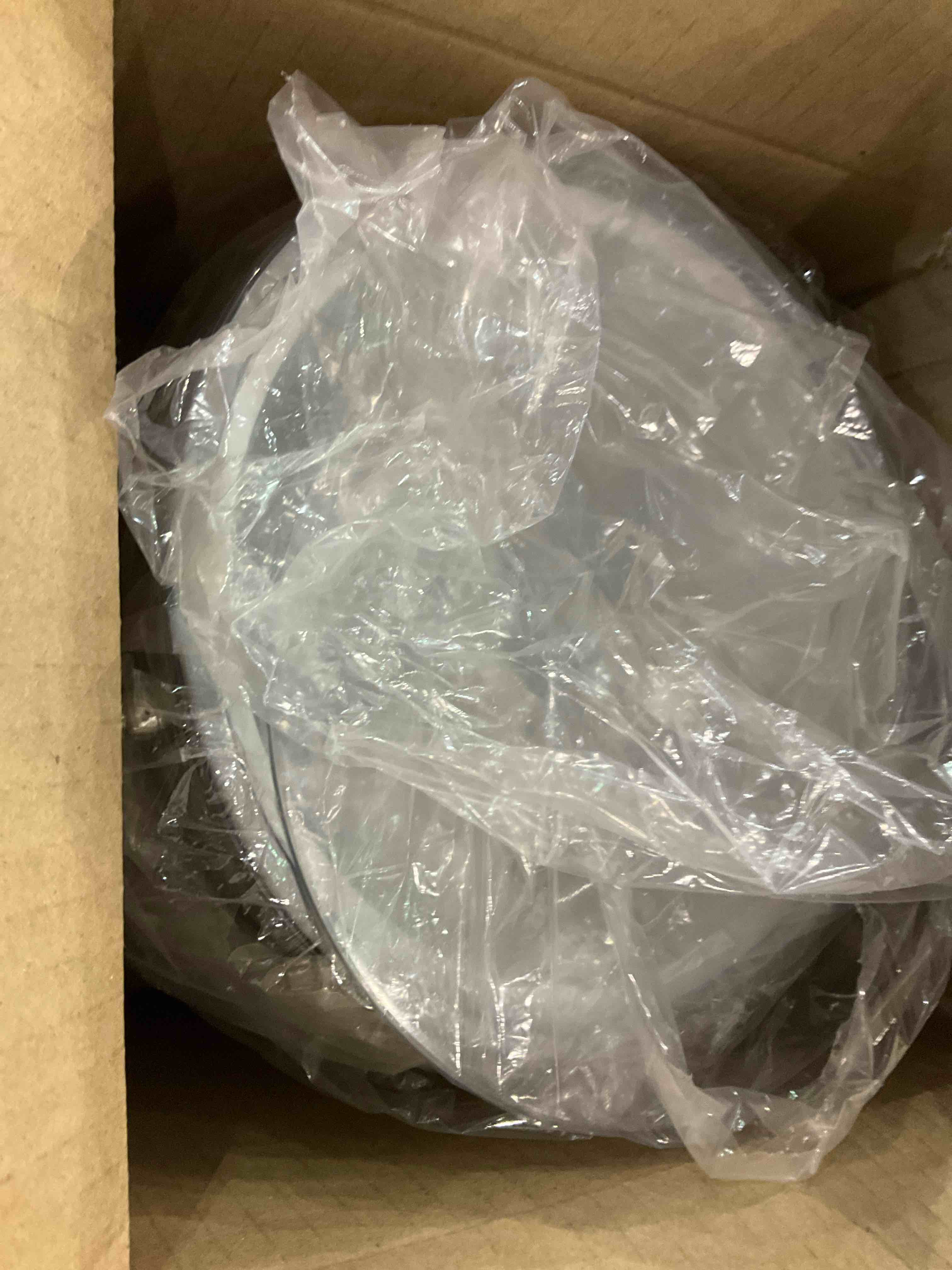 https://s3.amazonaws.com/lotting-images-prod/BargainHunt/EXS01015873_1709912438980.jpeg