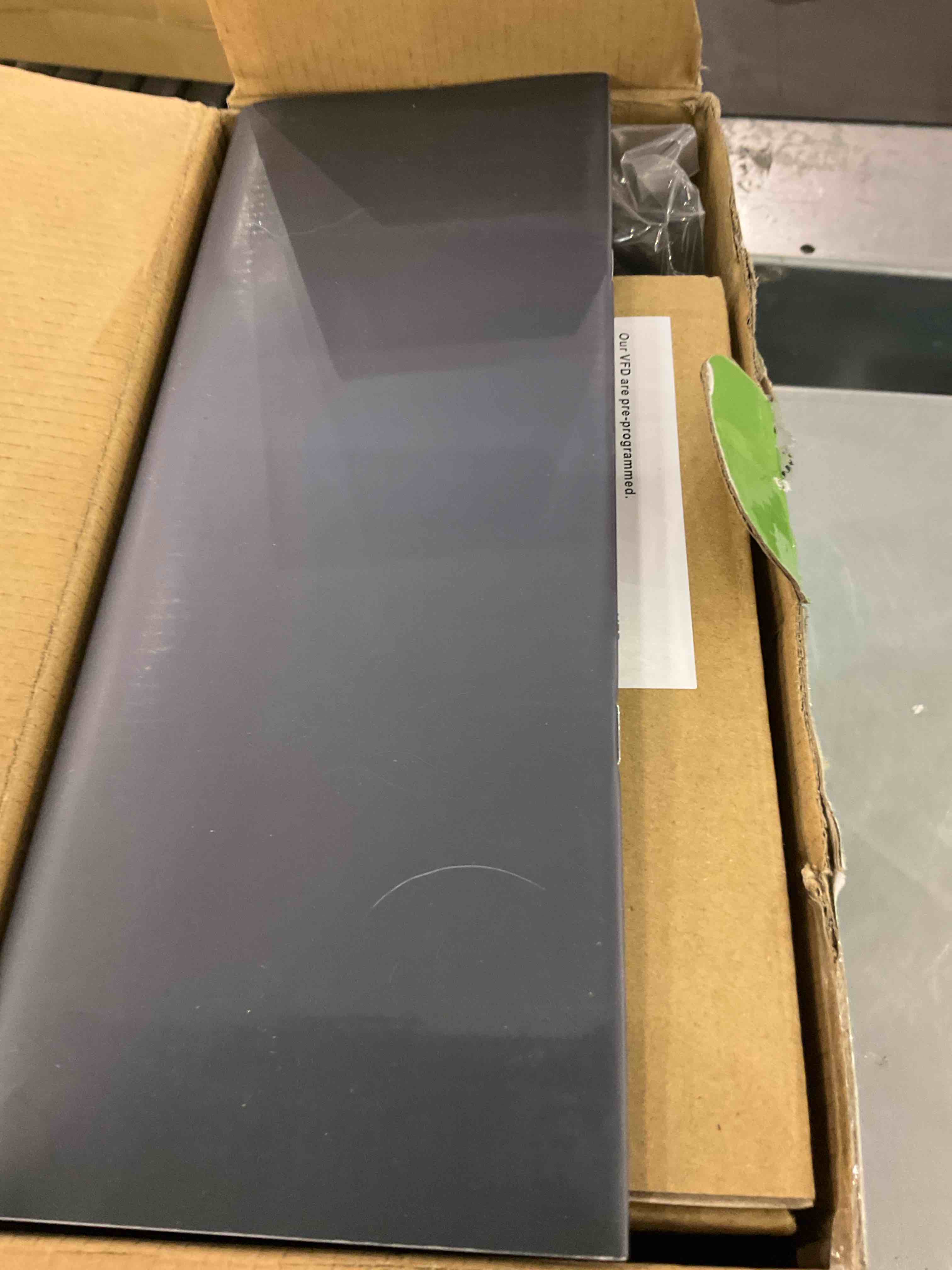 https://s3.amazonaws.com/lotting-images-prod/BargainHunt/EXS01015898_1709727748936.jpeg