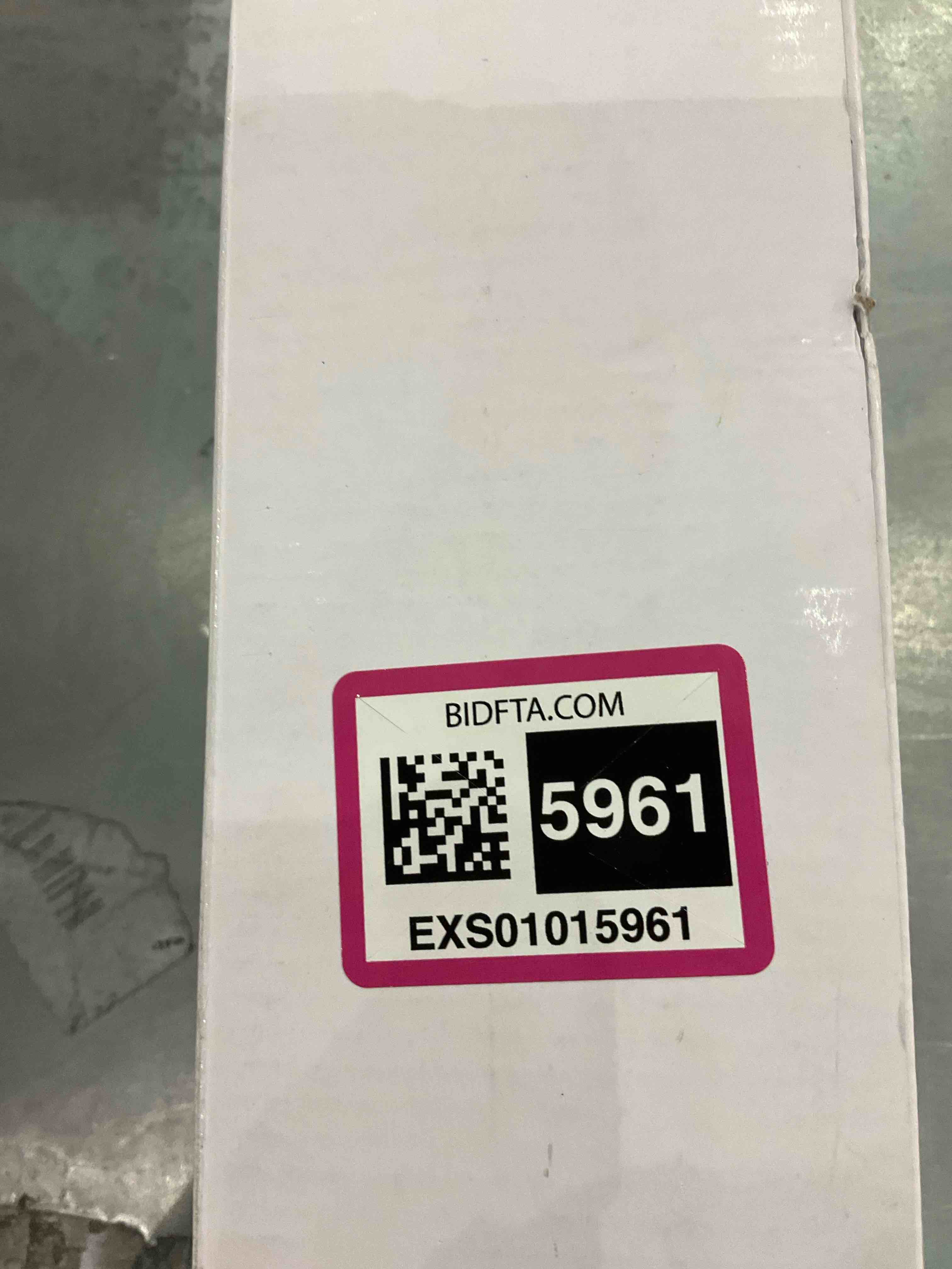 https://s3.amazonaws.com/lotting-images-prod/BargainHunt/EXS01015961_1710419602043.jpeg