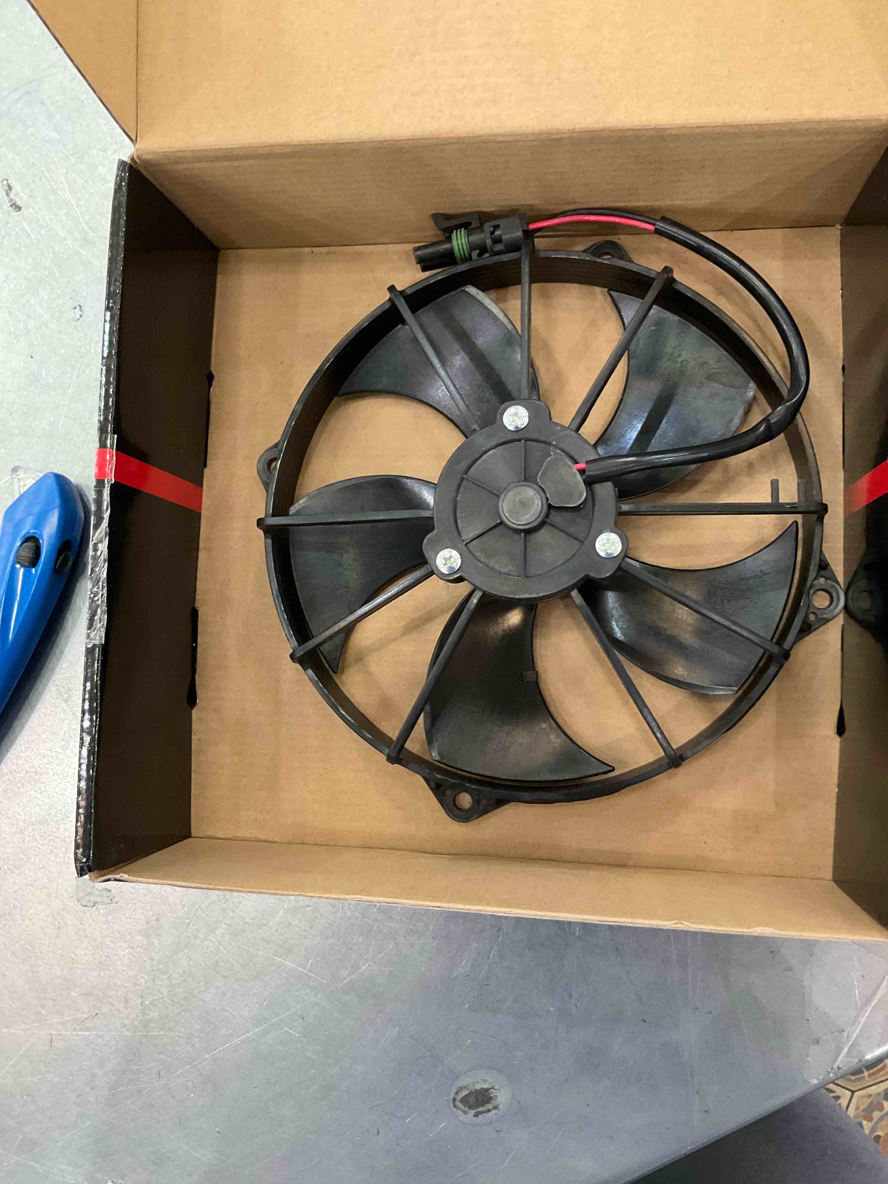 https://s3.amazonaws.com/lotting-images-prod/BargainHunt/EXS01016213_1708456723056.jpeg